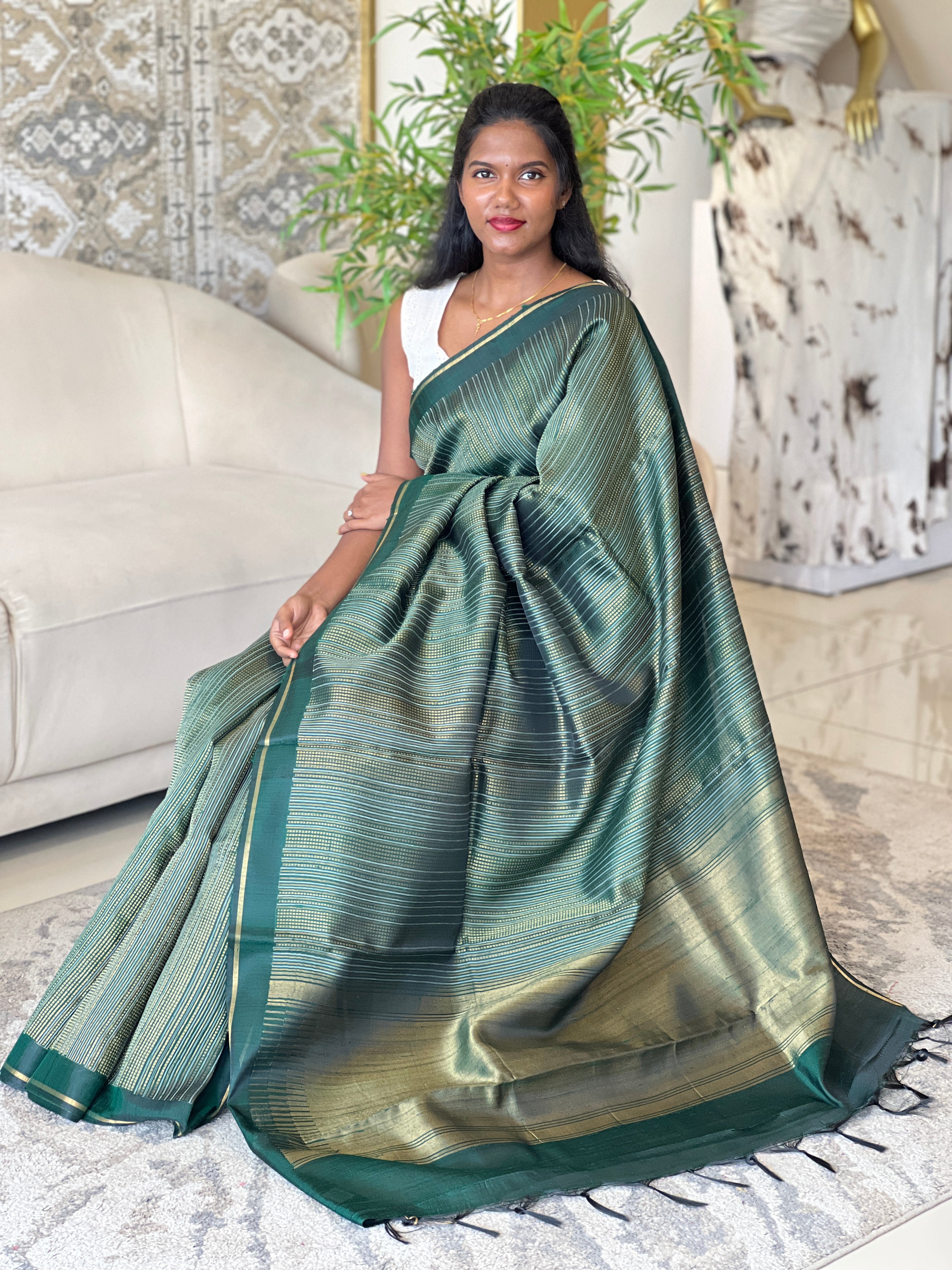 Zari And Thread Woven Raw Silk Saree | HS1350