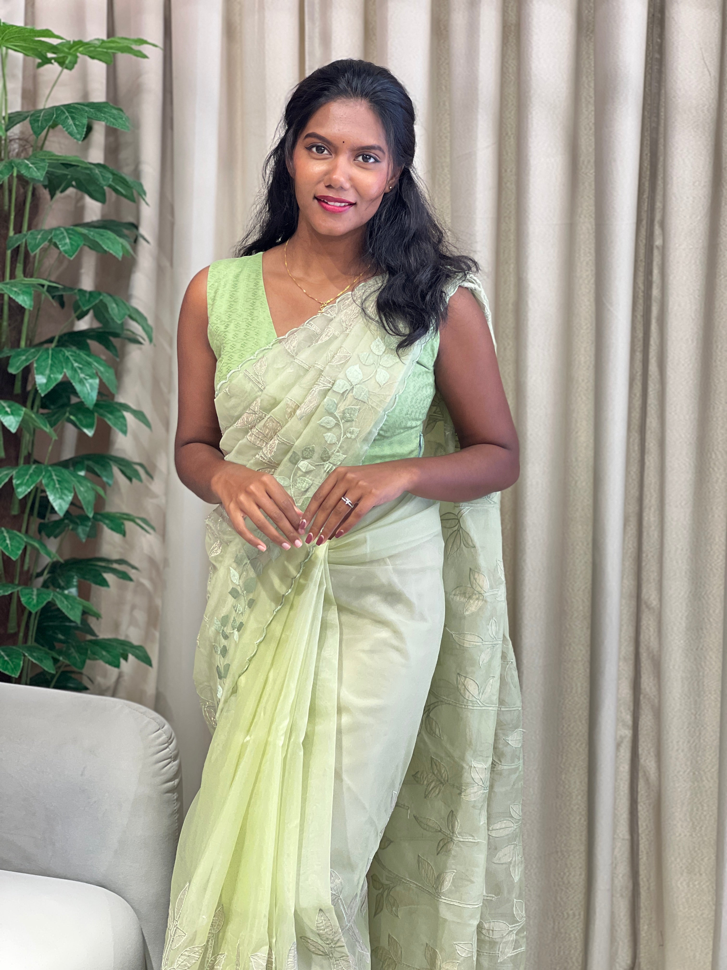 Floral Applique Detailed Organza Saree | MM256