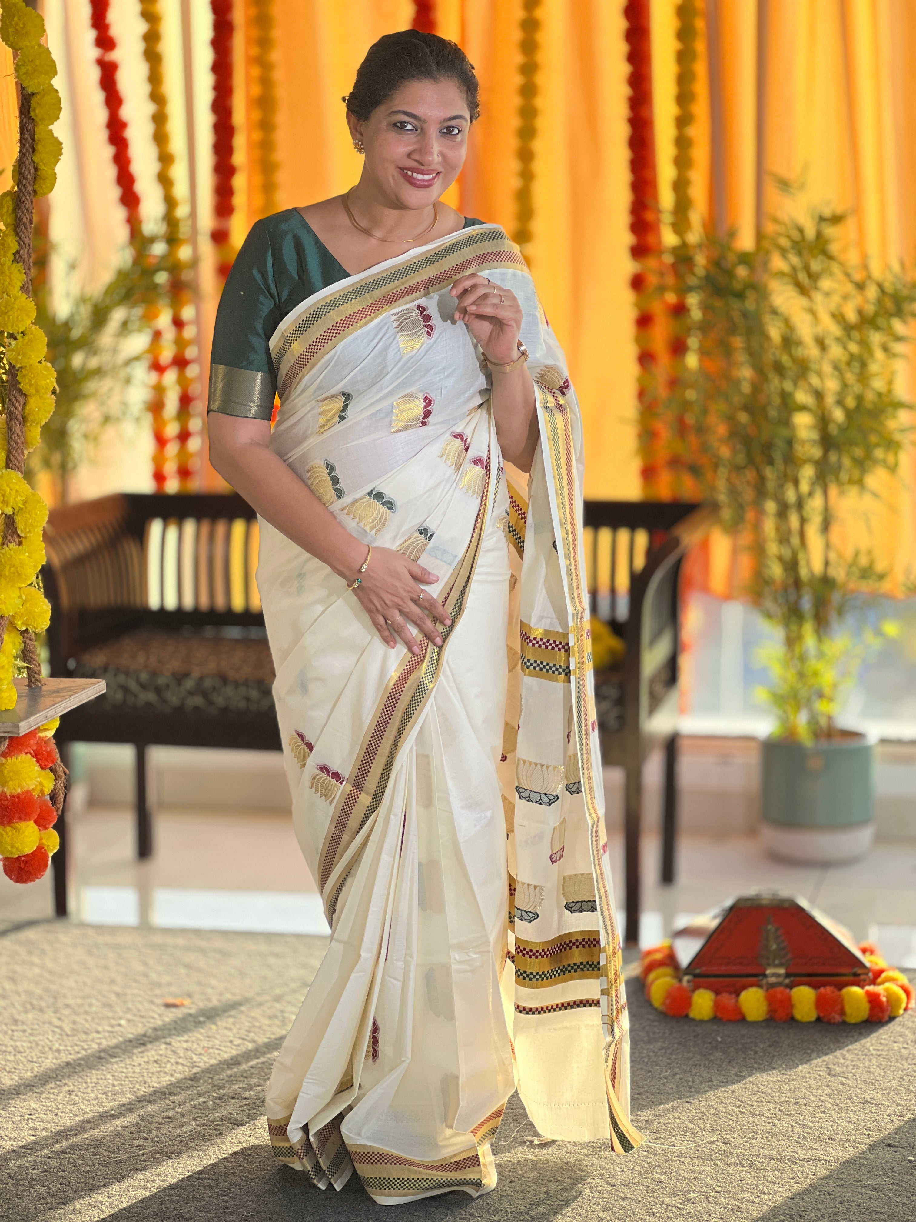 Zari Lotus Weaved Kerala Cotton Saree | RAV102