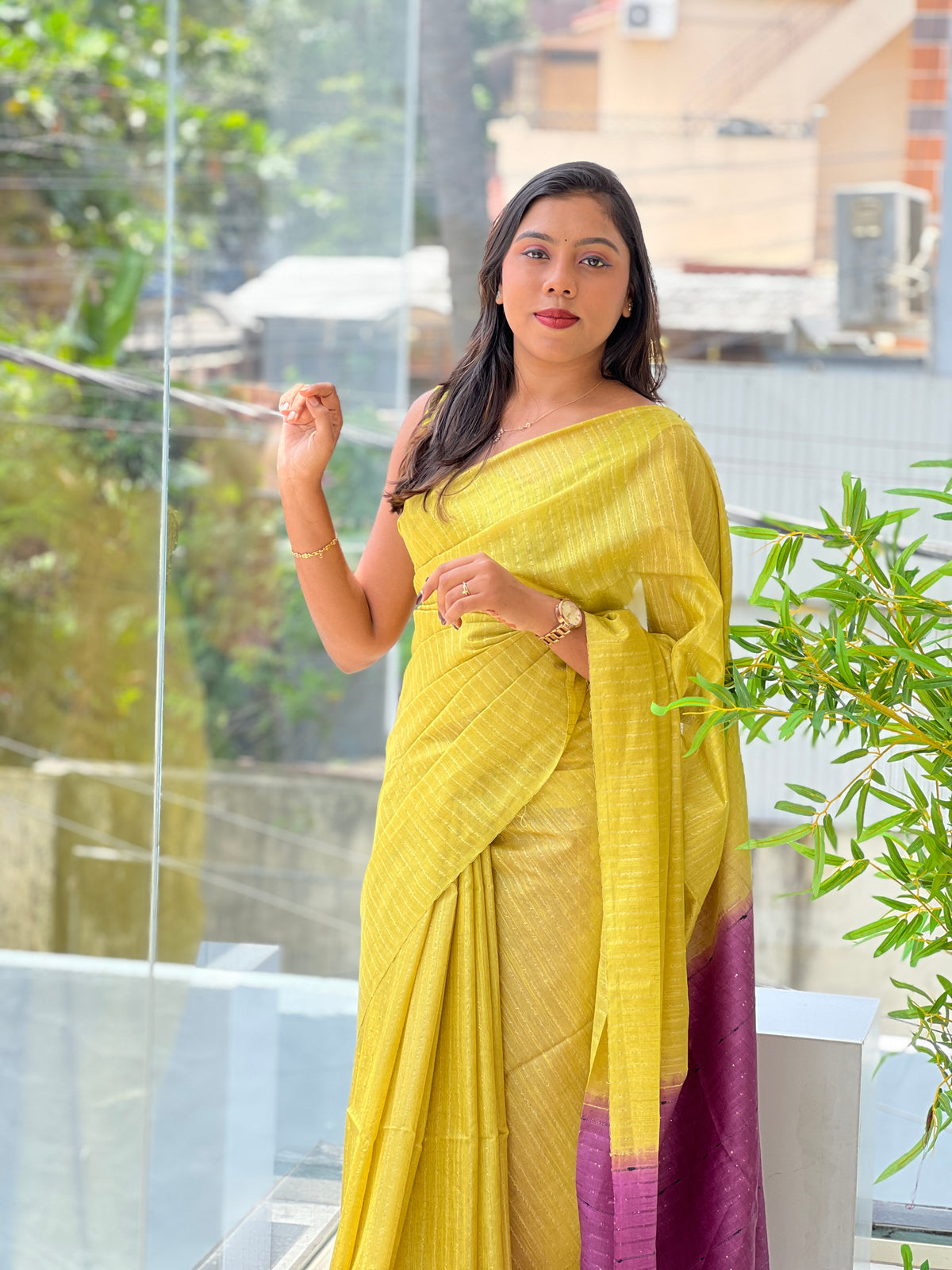 Golden Lurex Yarns Stripe Weaving Pattern Bhagalpuri Linen Saree | DLS183