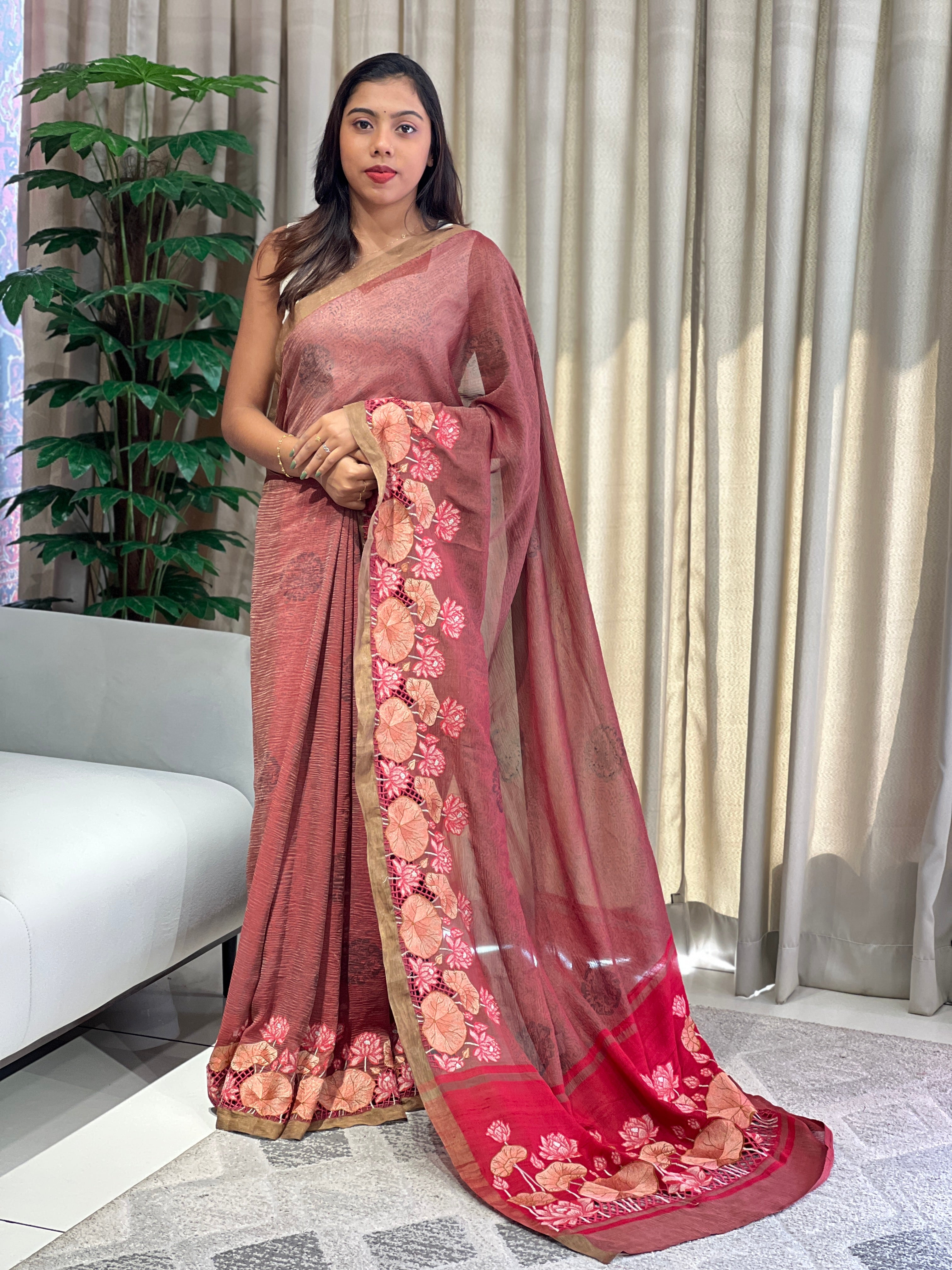 Floral Cutwork Embroidery Crushed Tussar Tissue Saree | RGD1006R