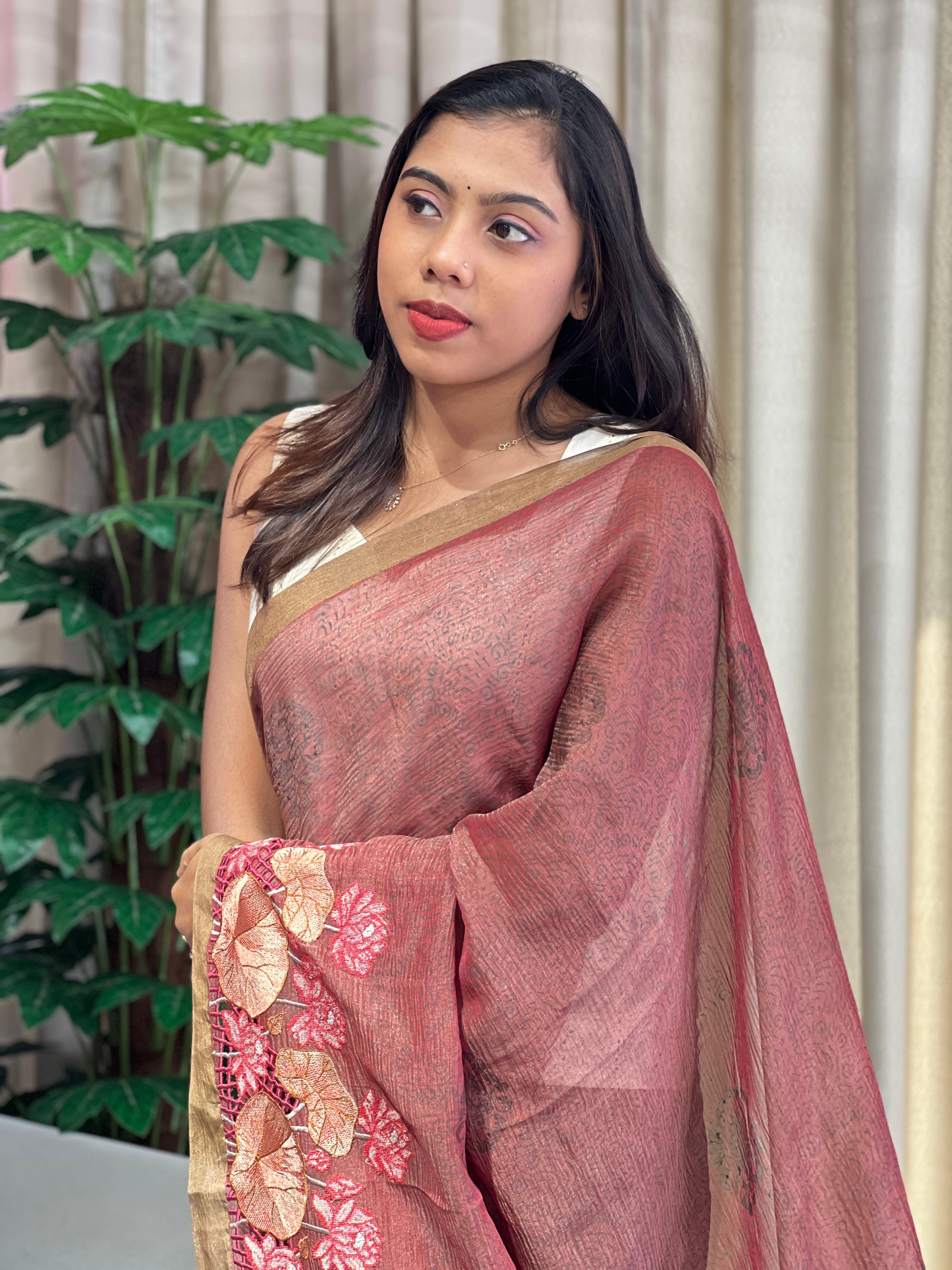 Floral Cutwork Embroidery Crushed Tussar Tissue Saree | RGD1006R