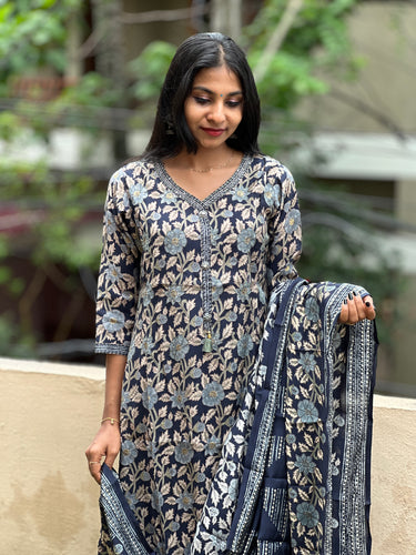 Floral Print Design Muslin Kurta Set | FW129