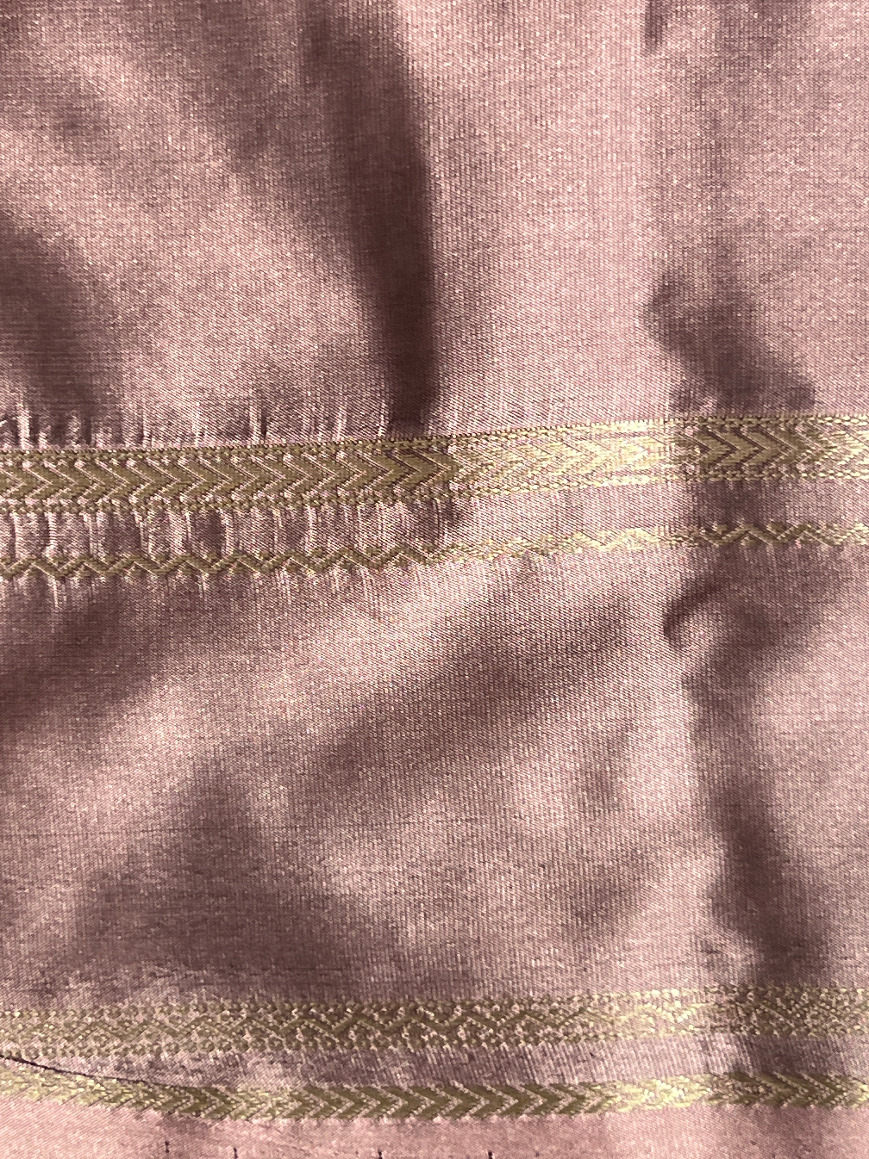 Traditional Rettapet Pattern With Floral Buti Elegance | LPR125
