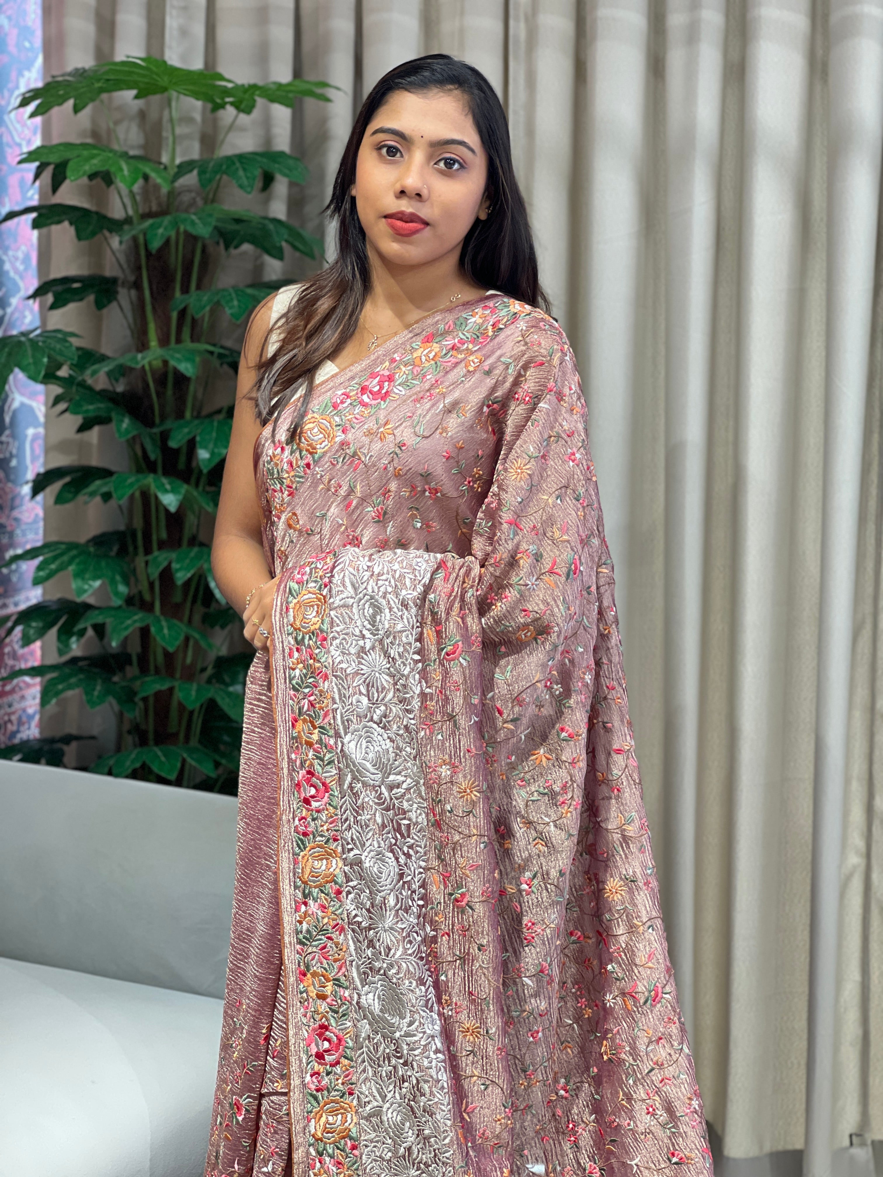 Floral Jaal Embroidery Detailed Crushed Tissue Organza Saree | RGD992R