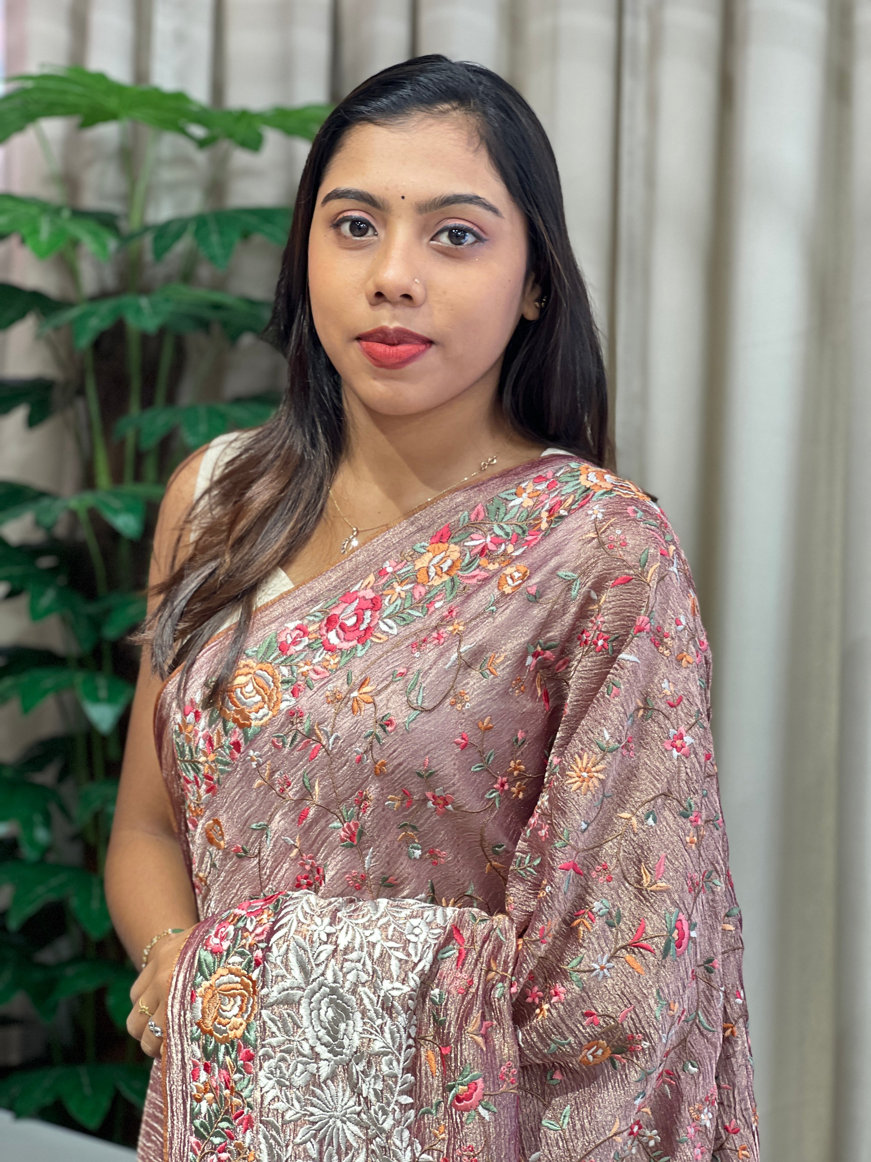 Floral Jaal Embroidery Detailed Crushed Tissue Organza Saree | RGD992R