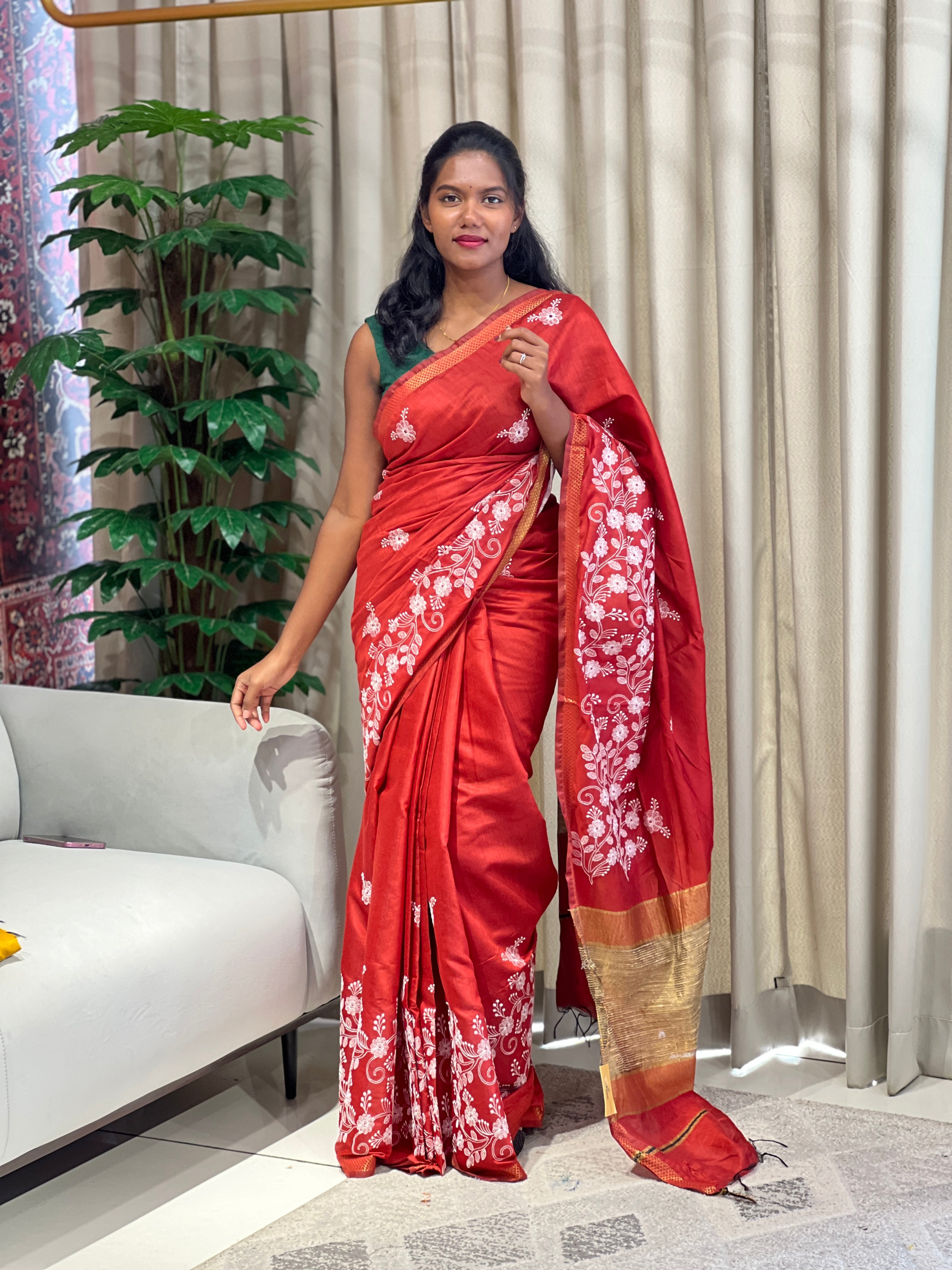 Floral Embroidery Bhagalpuri Linen Saree | NHH571