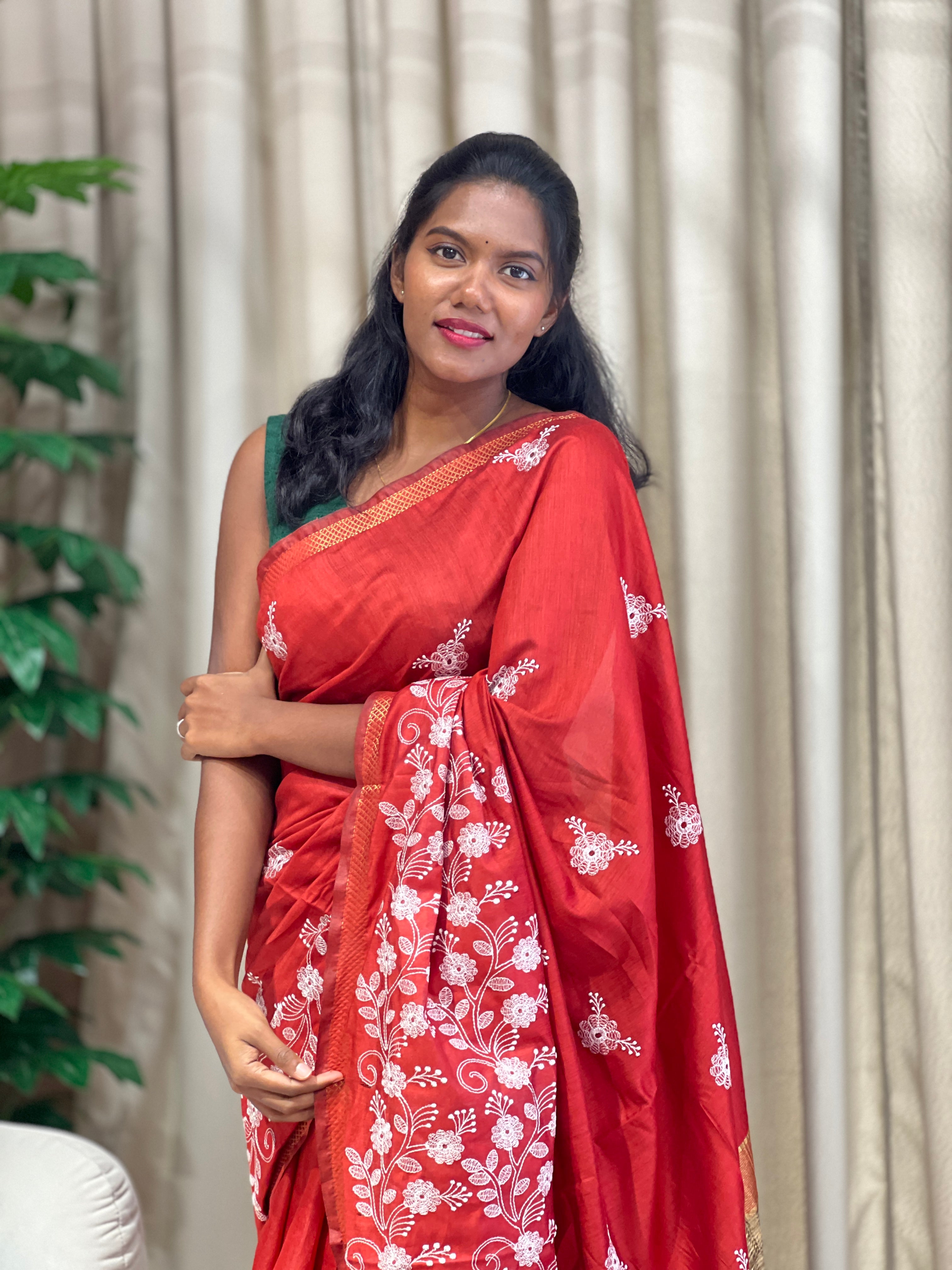 Floral Embroidery Bhagalpuri Linen Saree | NHH571