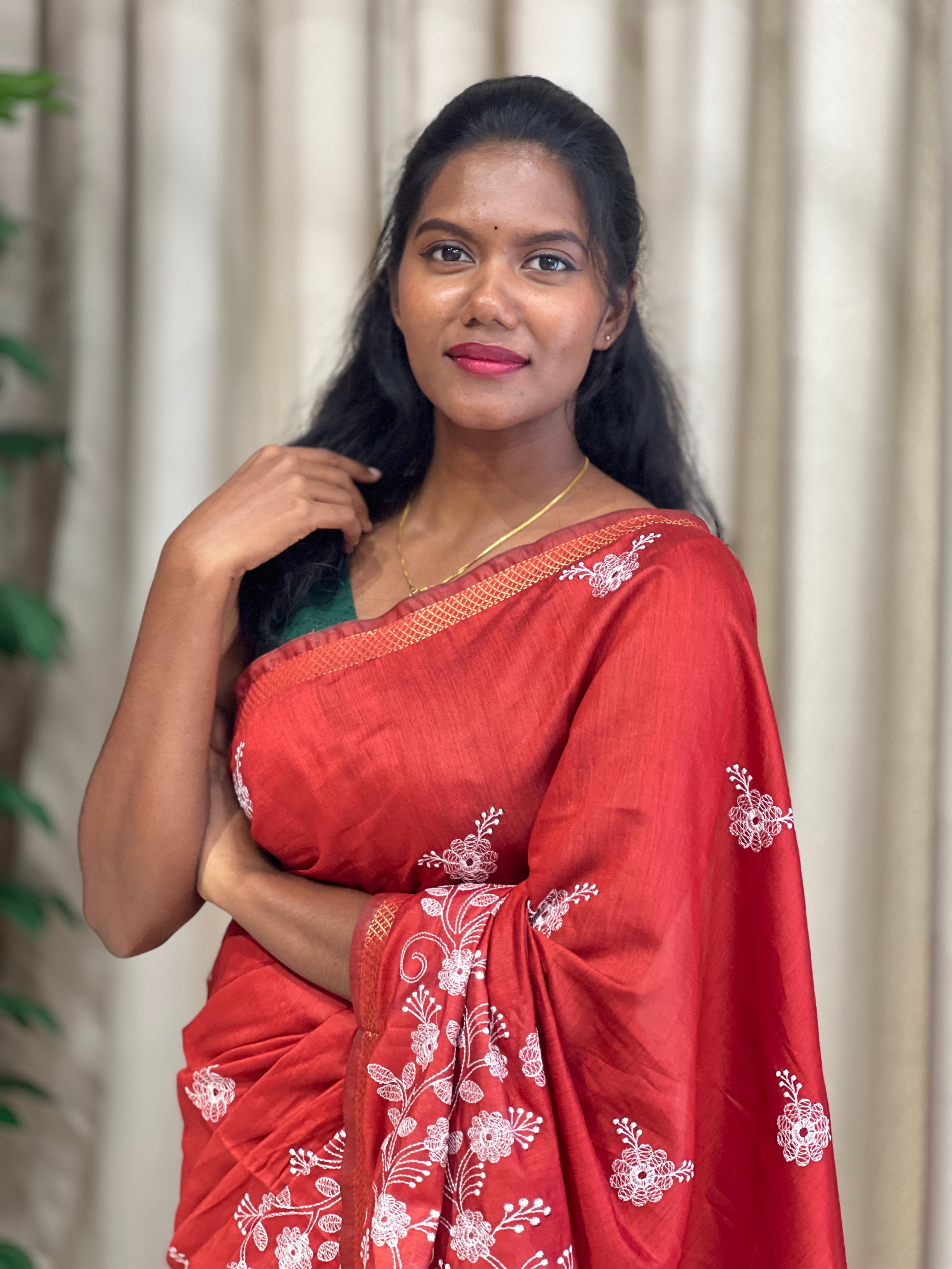 Floral Embroidery Bhagalpuri Linen Saree | NHH571