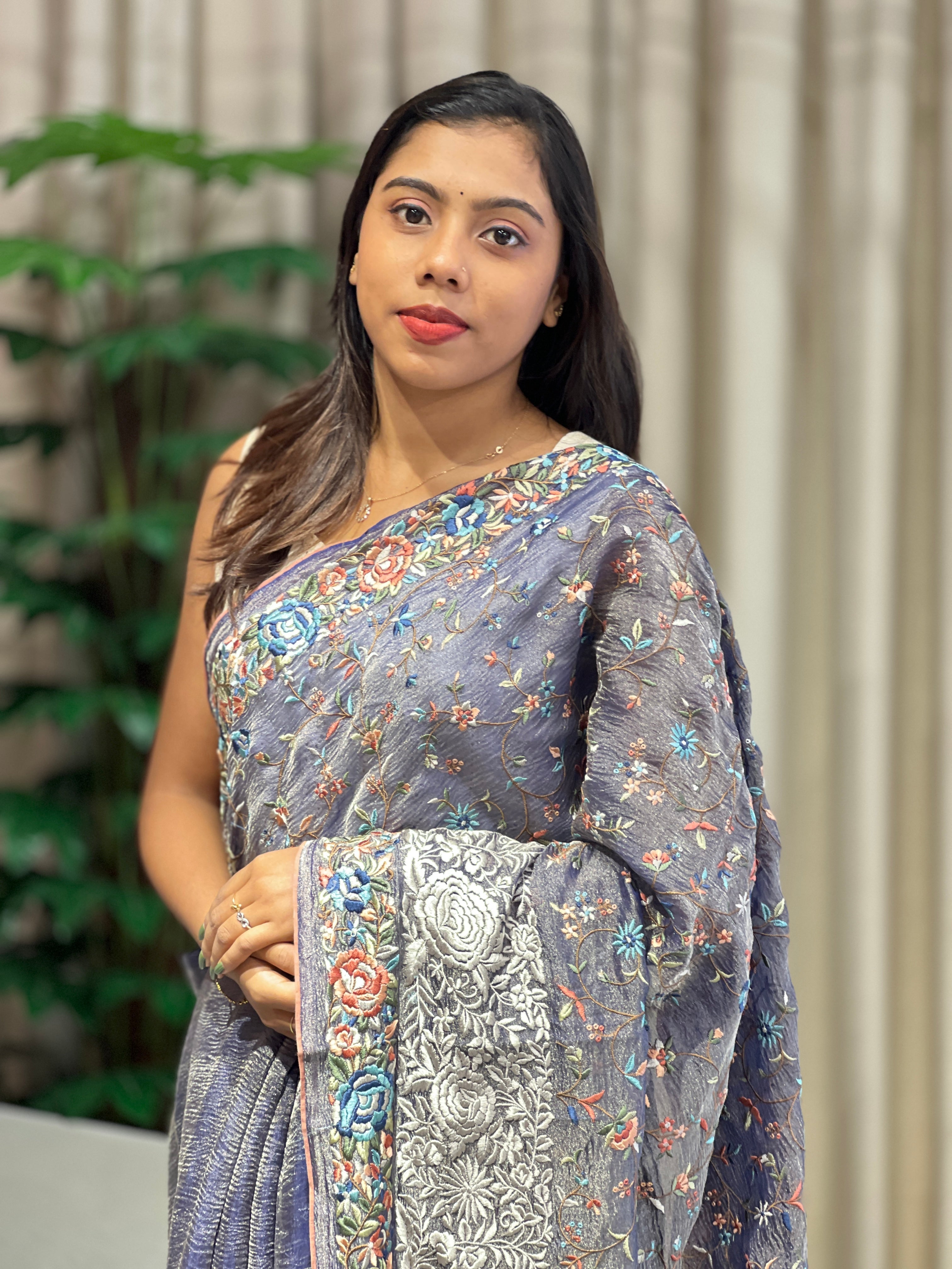 Floral Jaal Embroidery Detailed Crushed Tissue Organza Saree | RGD991R