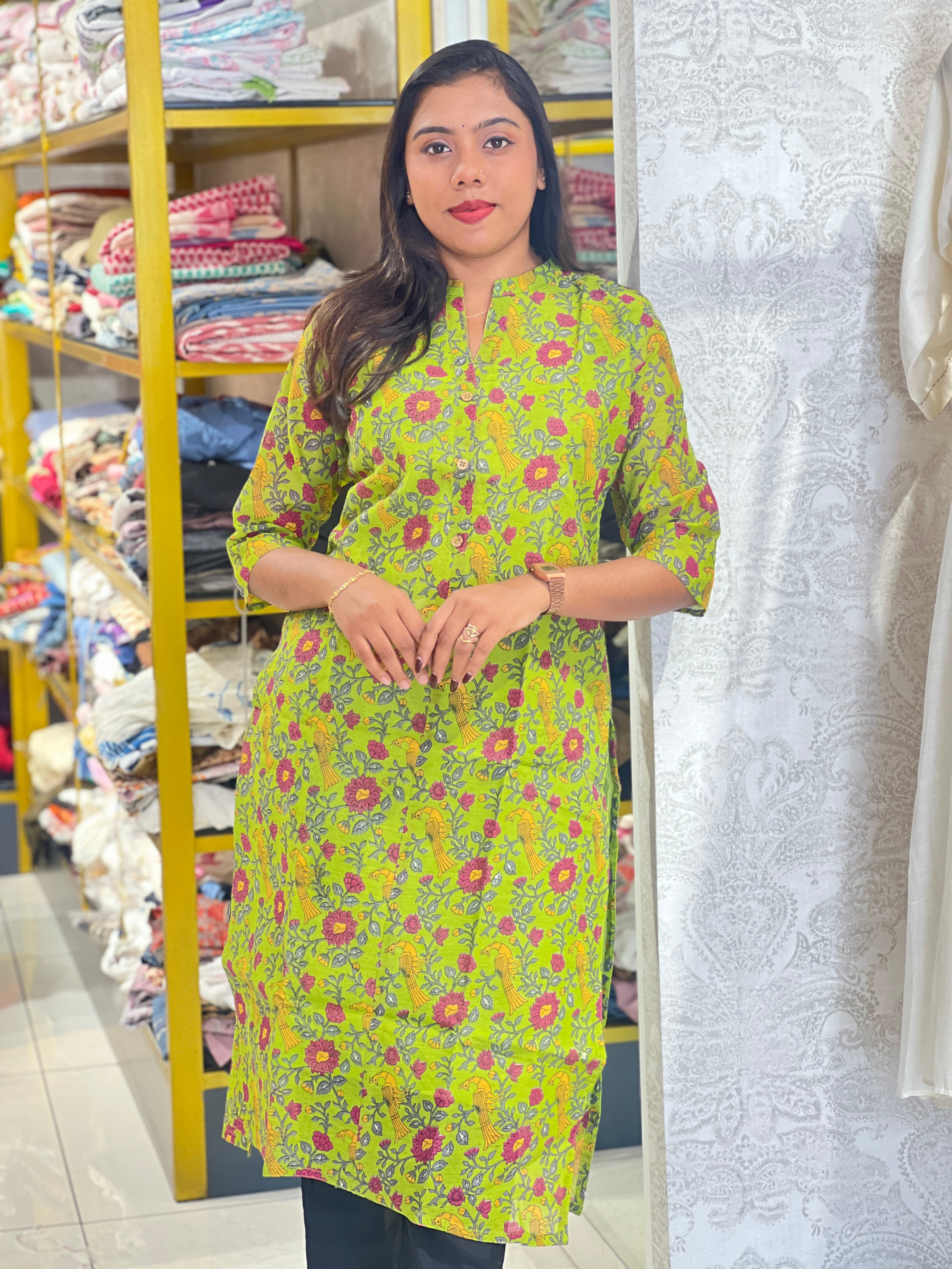 Floral Printed Pattern Cotton Kurta | RMLA376