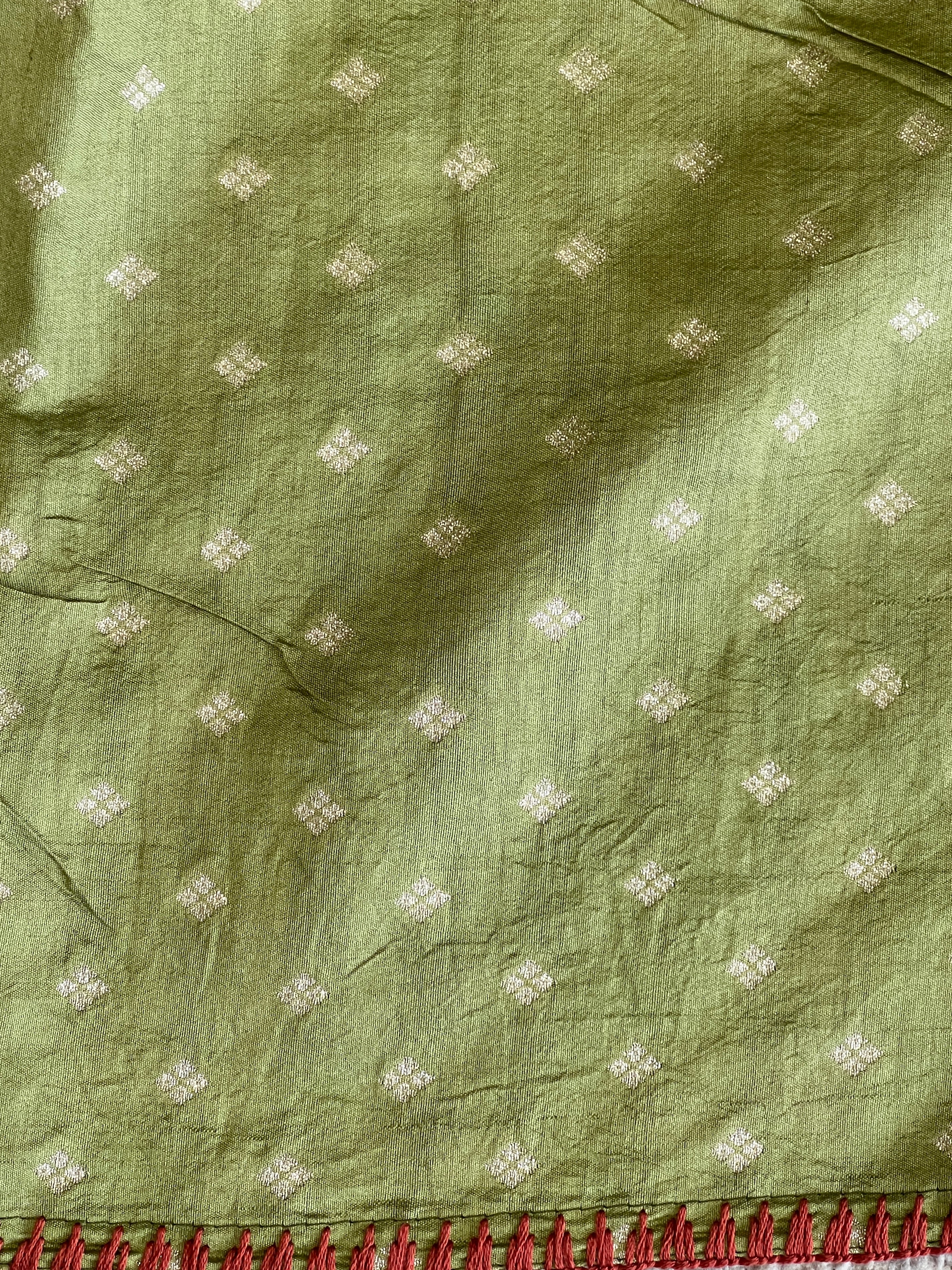 Floral And Bird Embroidery Crushed Shimmer Organza Saree | RGD985R