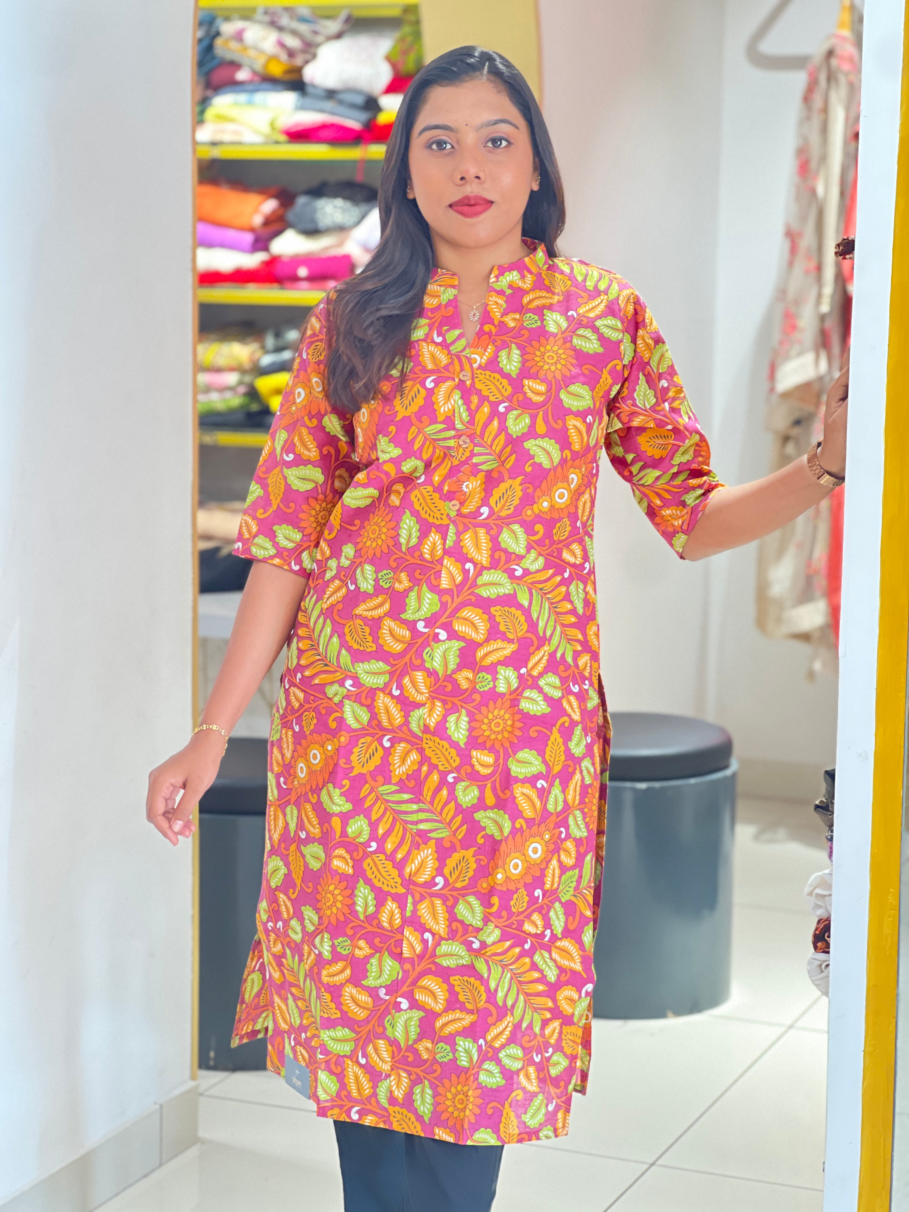 Floral Printed Pattern Cotton Kurta | RMLA382