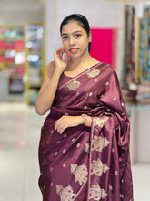 Traditional Elephant Patterned Banarasi Silk Saree | SSN188