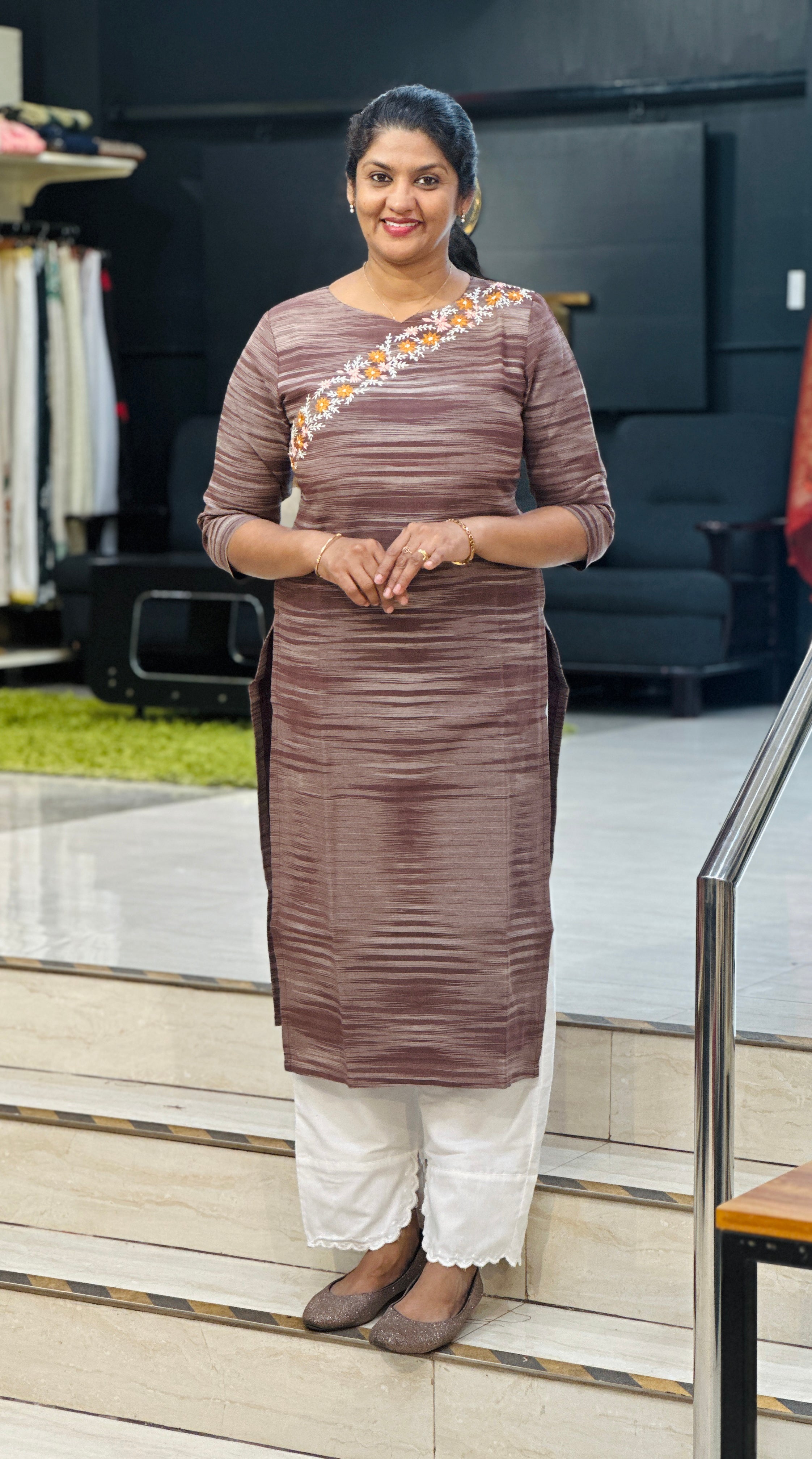 Floral Embroidery Cotton Kurta | DNT1213