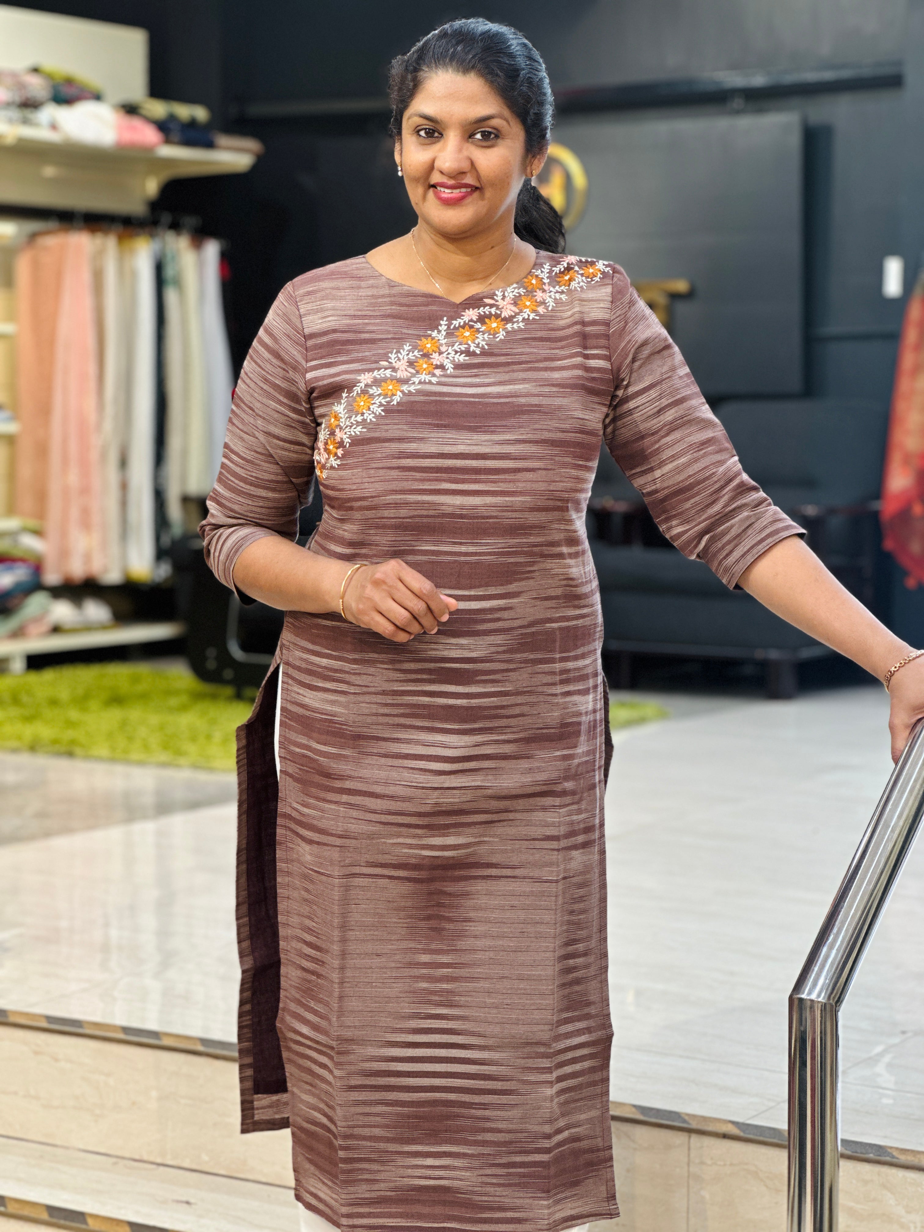 Floral Embroidery Cotton Kurta | DNT1213