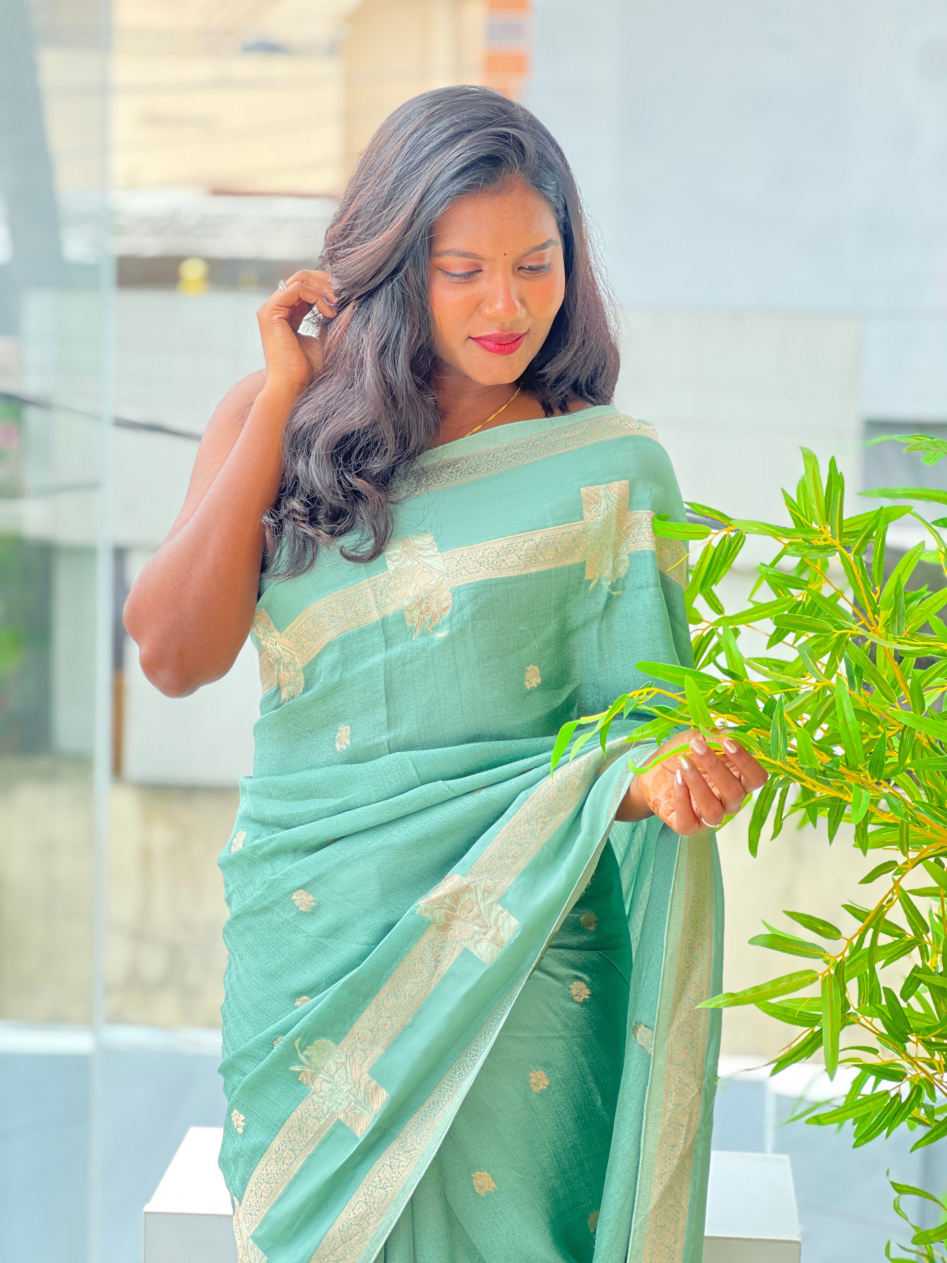 Embossed Woven Semi Crepe Saree | RS182