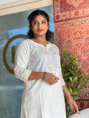 Kantha Embroidered Cotton Kurta Set | OS388