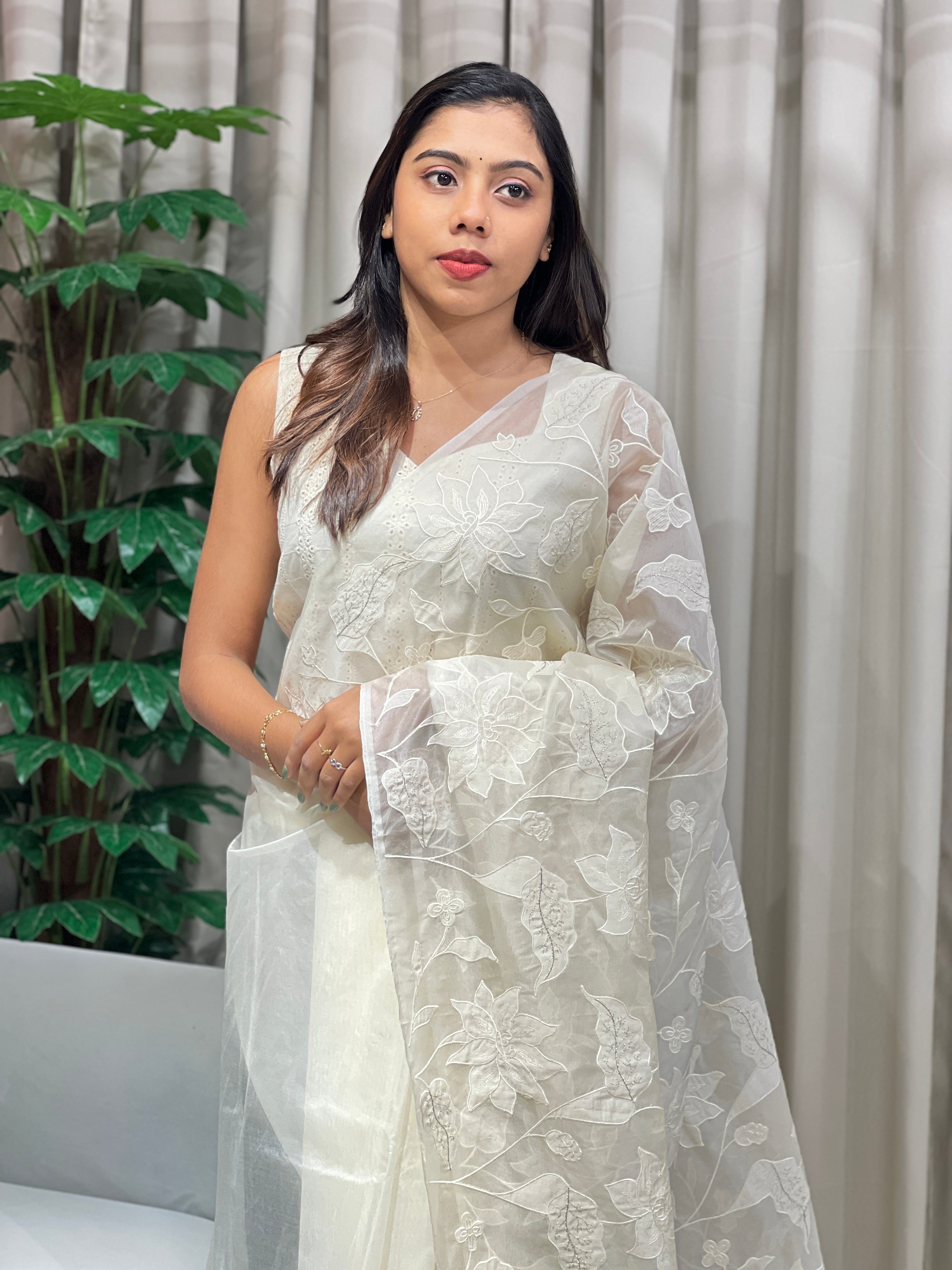 Floral Applique Detailed Organza Saree | MM264