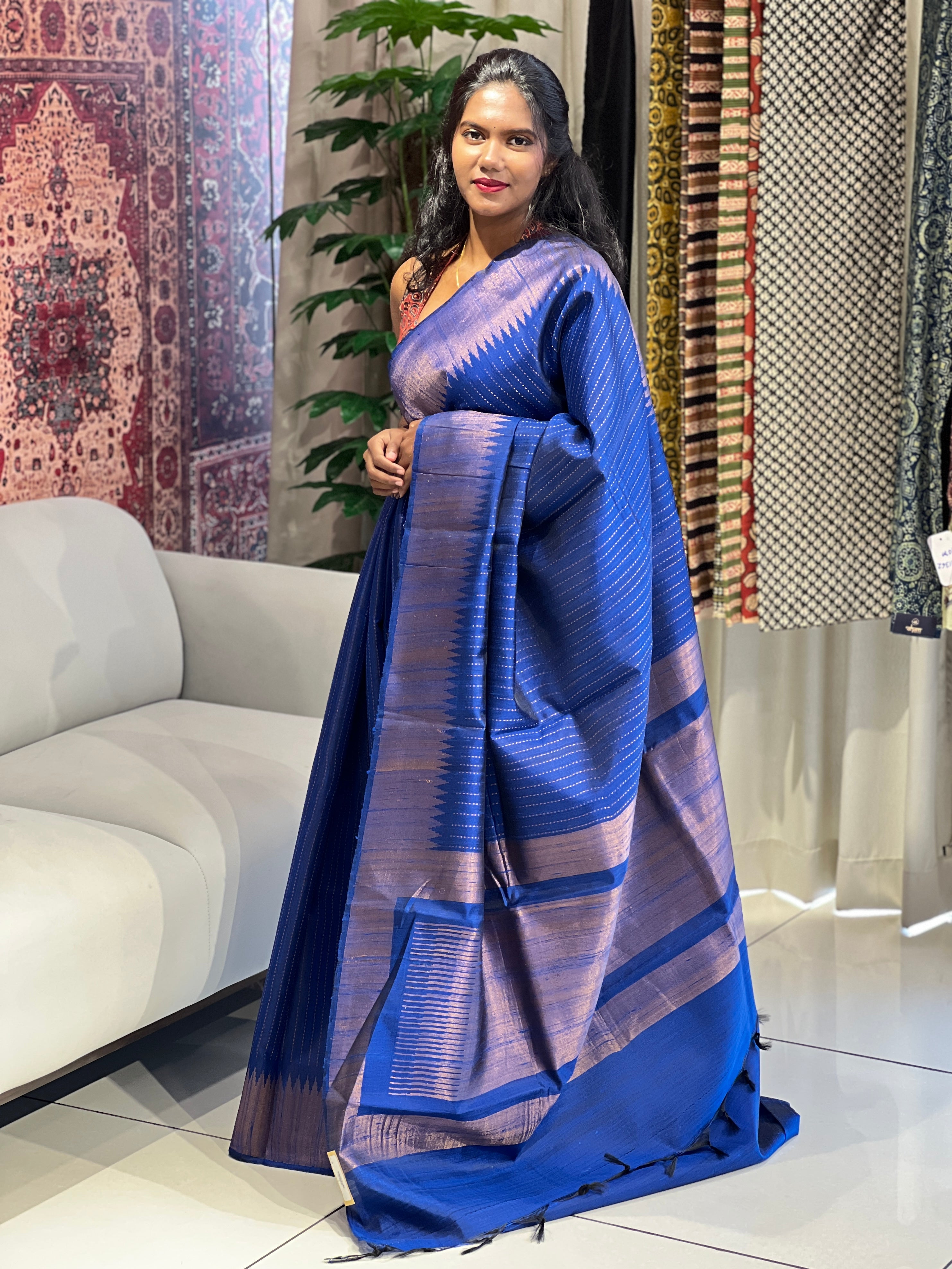 Zari Woven Temple Border Detailed Raw Silk Saree | HS1253