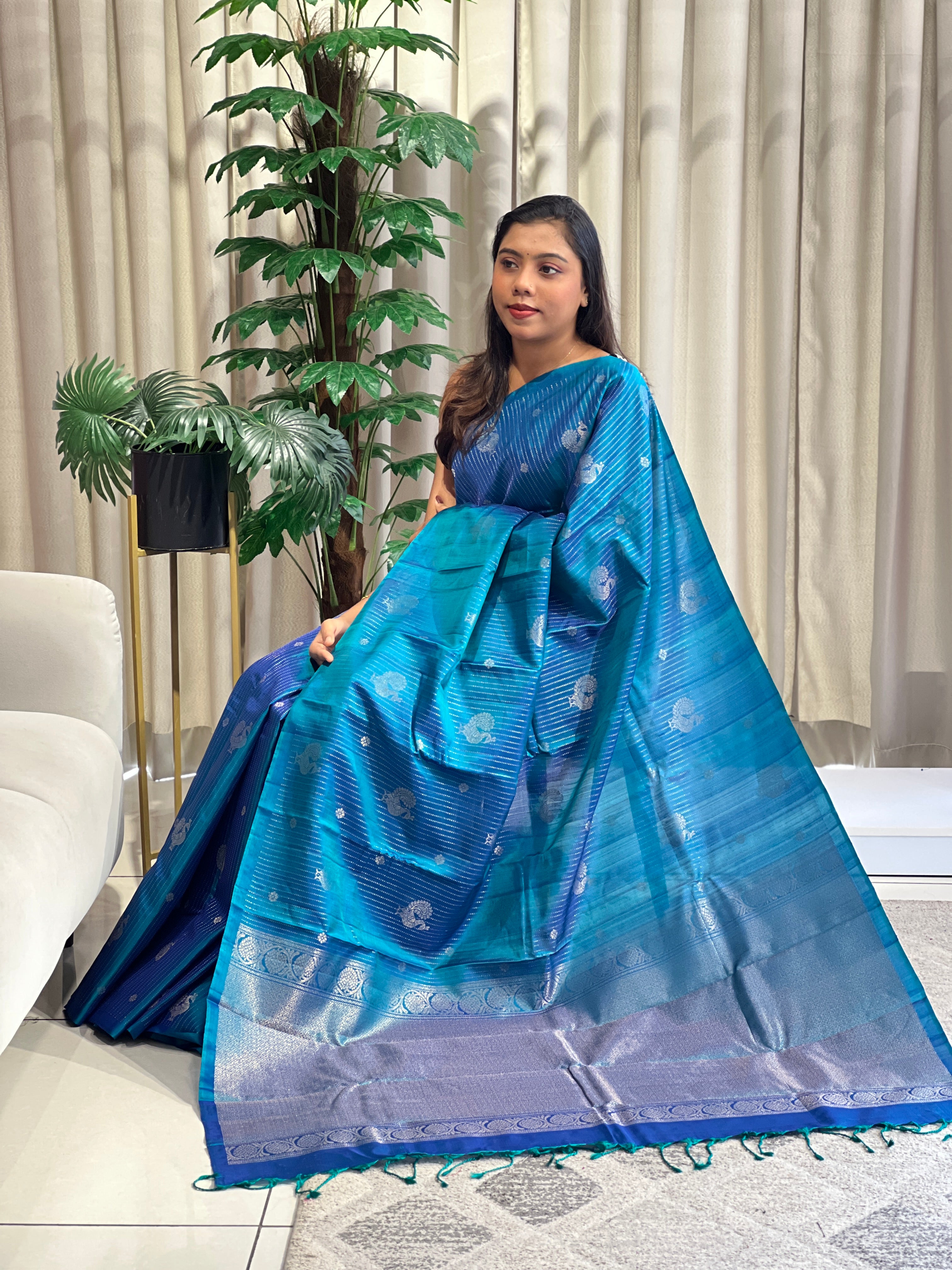 Line Woven Soft Silk Saree | AT143