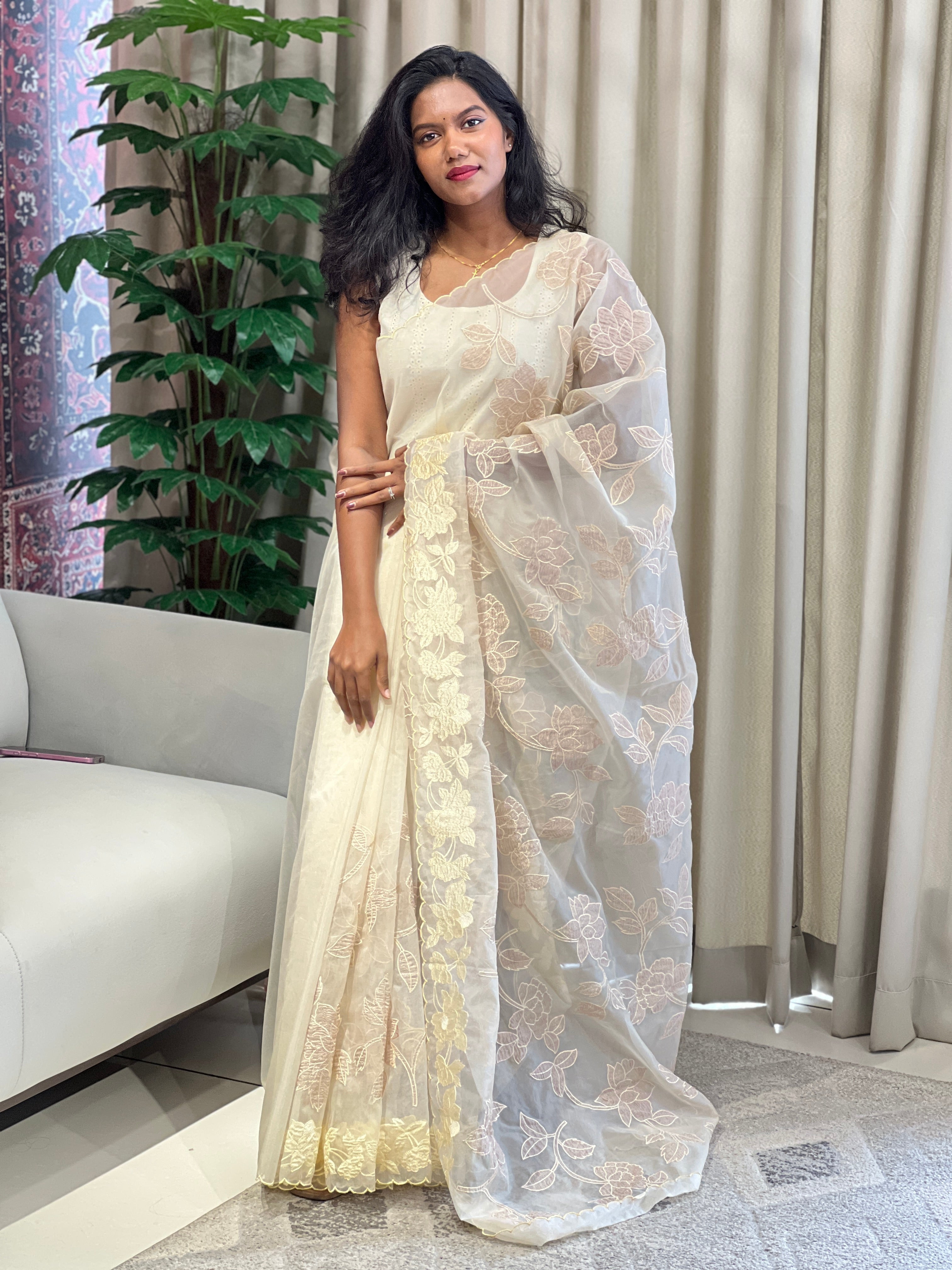 Floral Applique Detailed Organza Saree | MM258