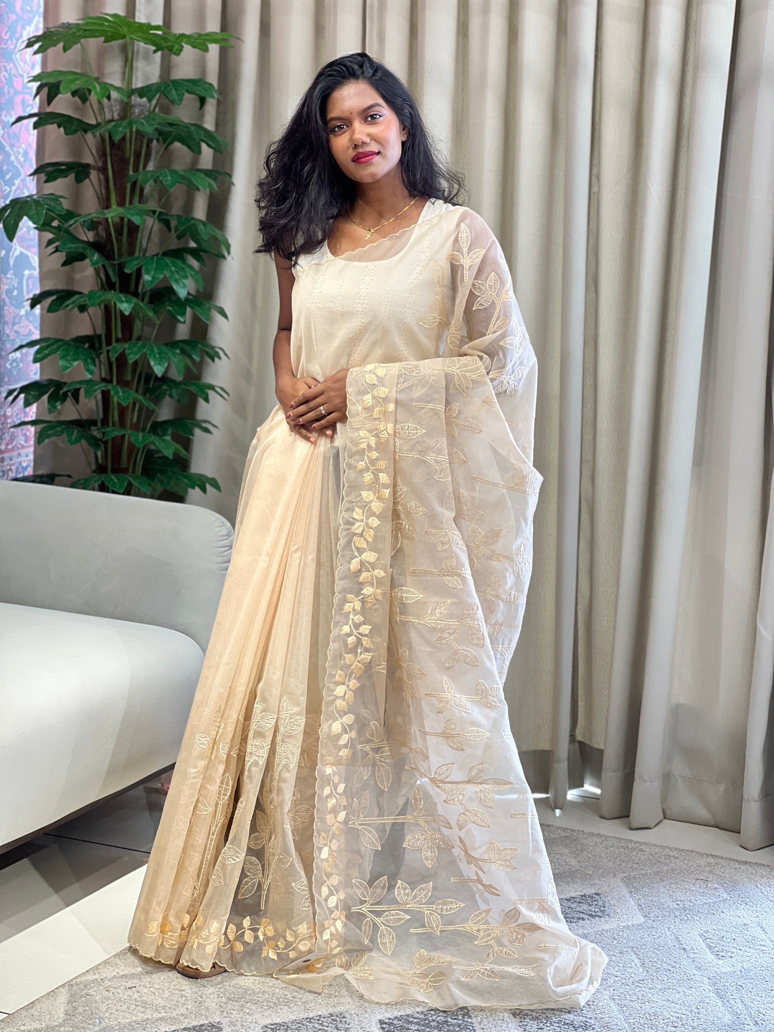 Floral Applique Detailed Organza Saree | MM255