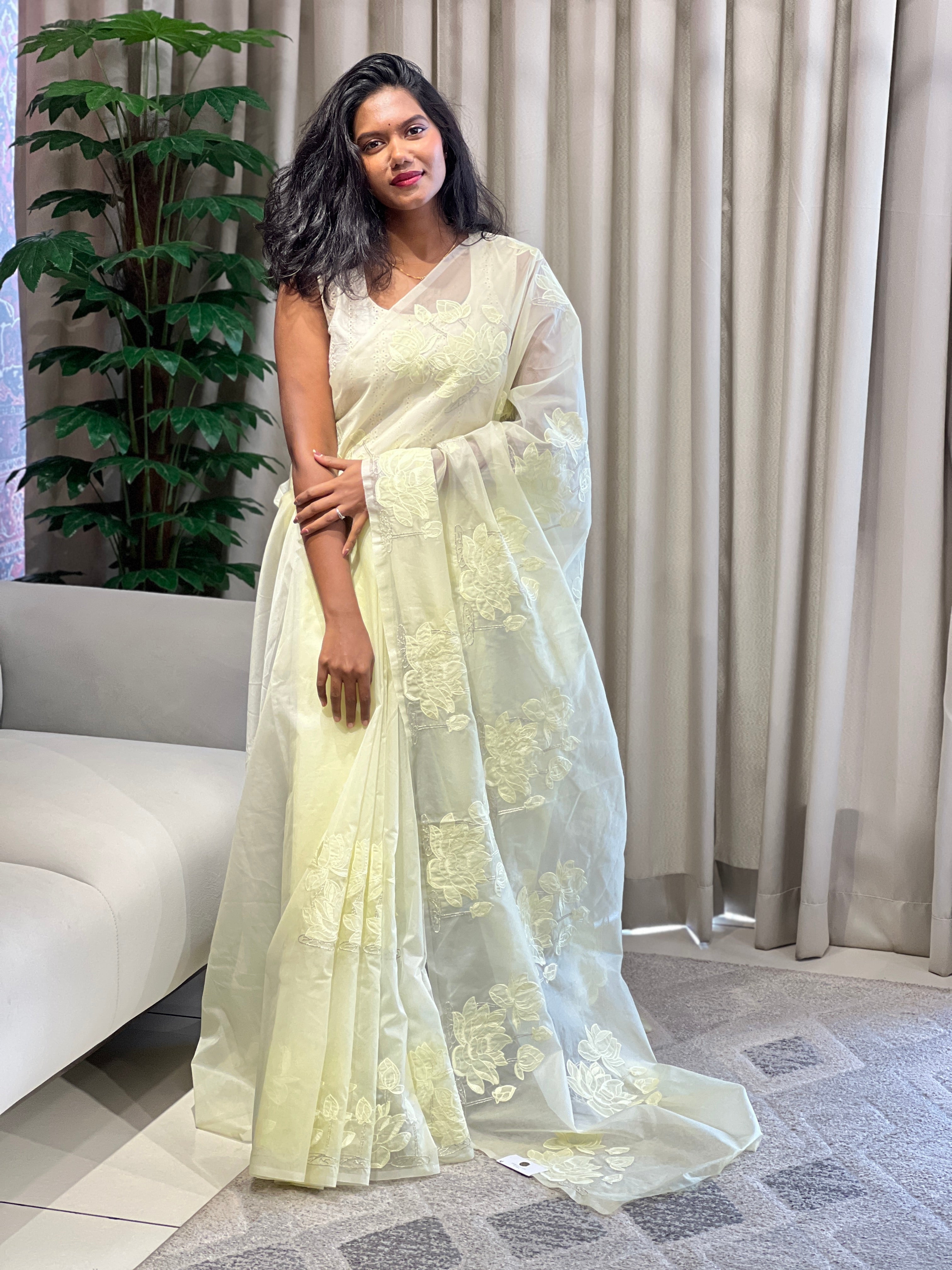 Floral Applique Patterned Organza Saree | MM270