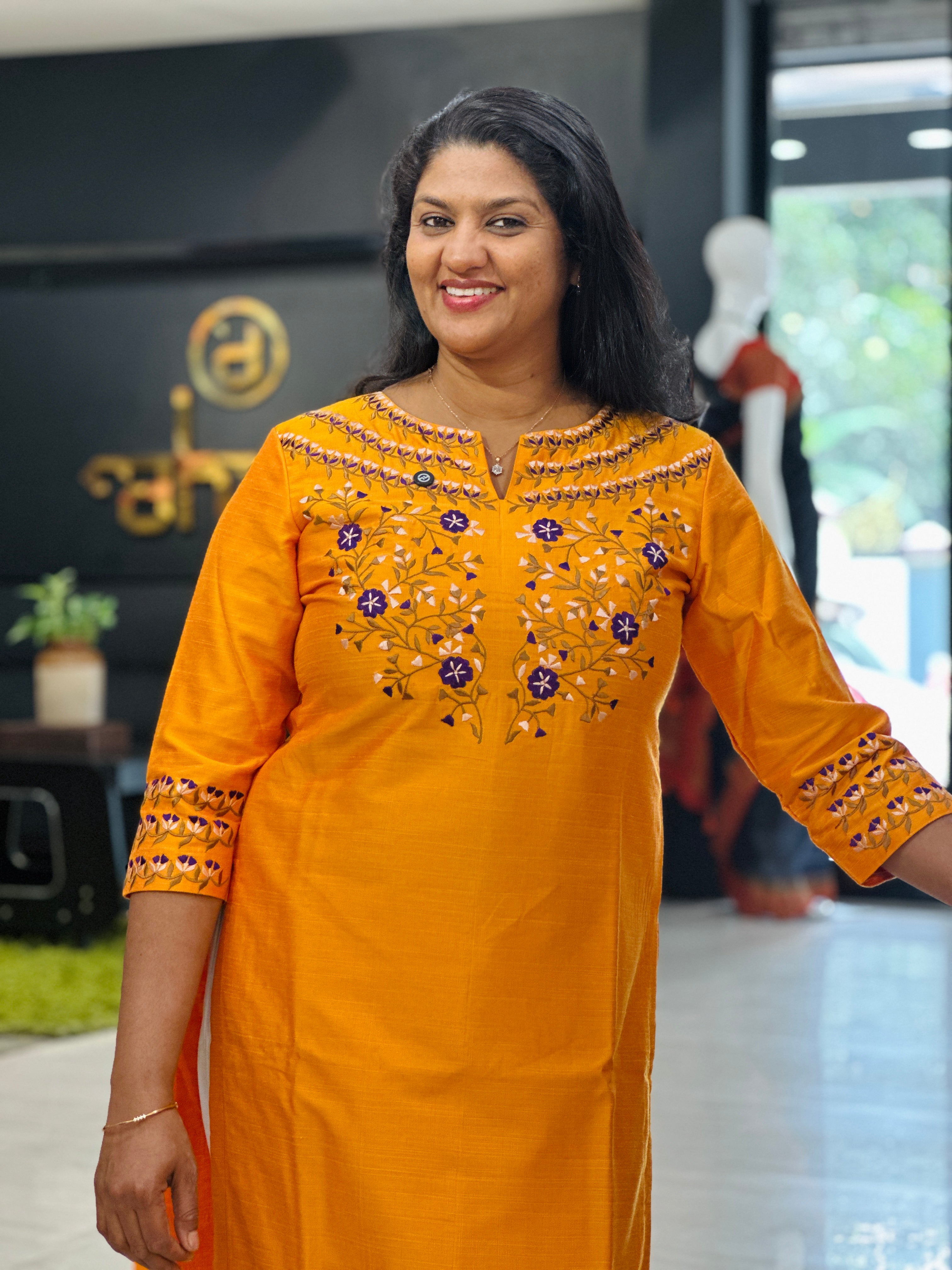 Floral Embroidery Pattern Silk Cotton Kurta | DNT1211