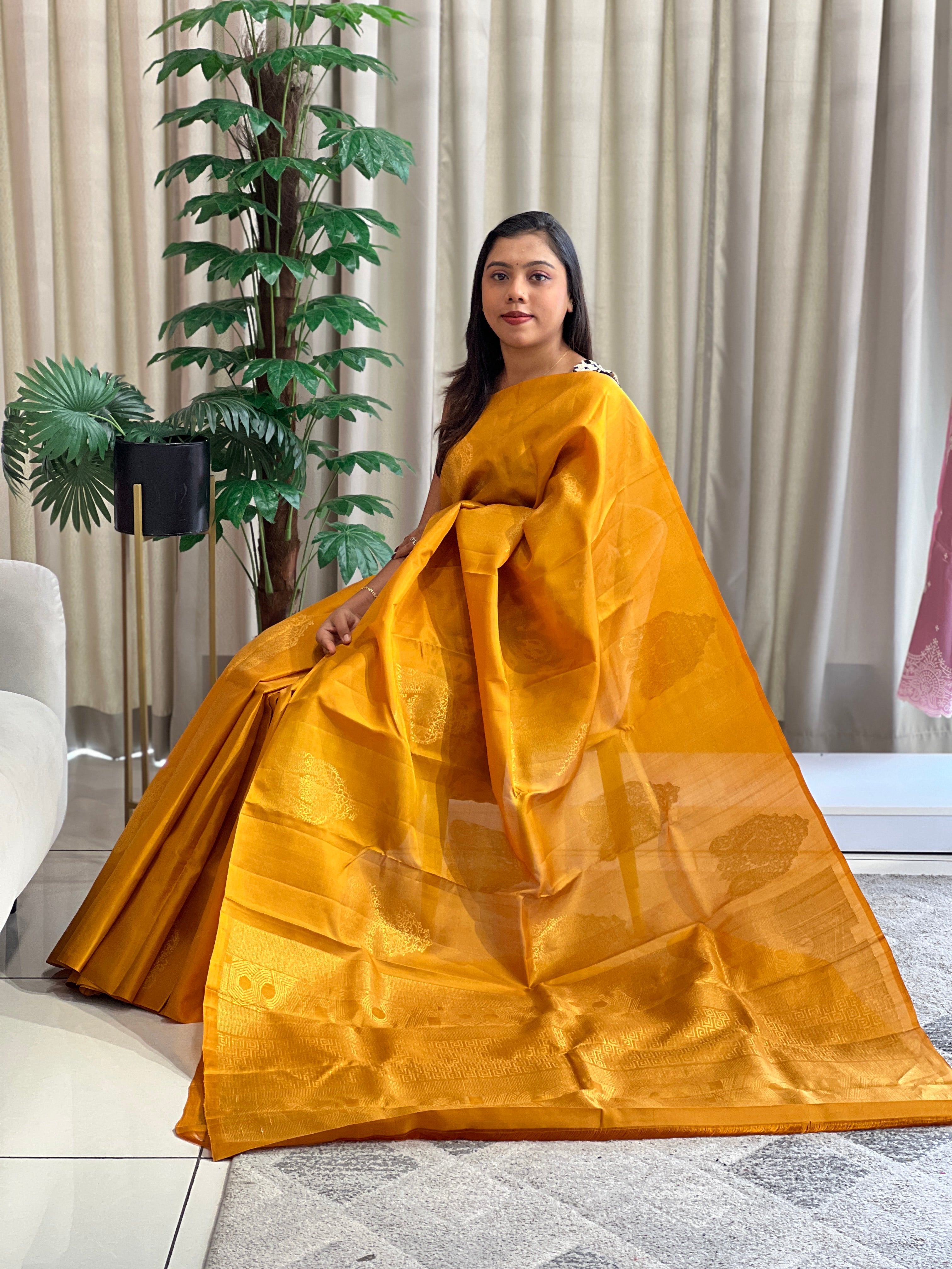 Buta Woven Borderless Soft Silk Saree | TT293