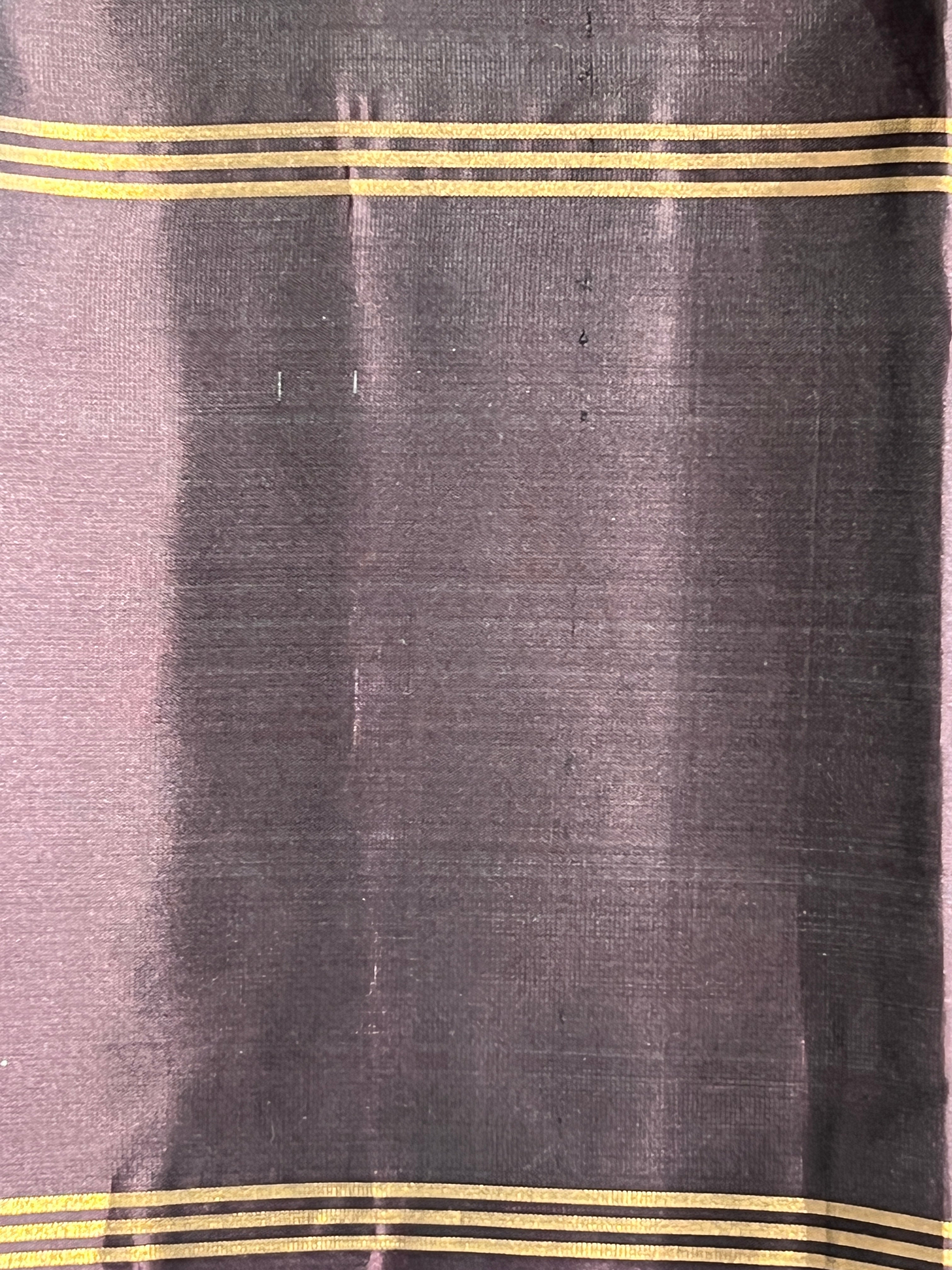 Hand Loom Abstract Pattern Soft Silk Saree | AT137