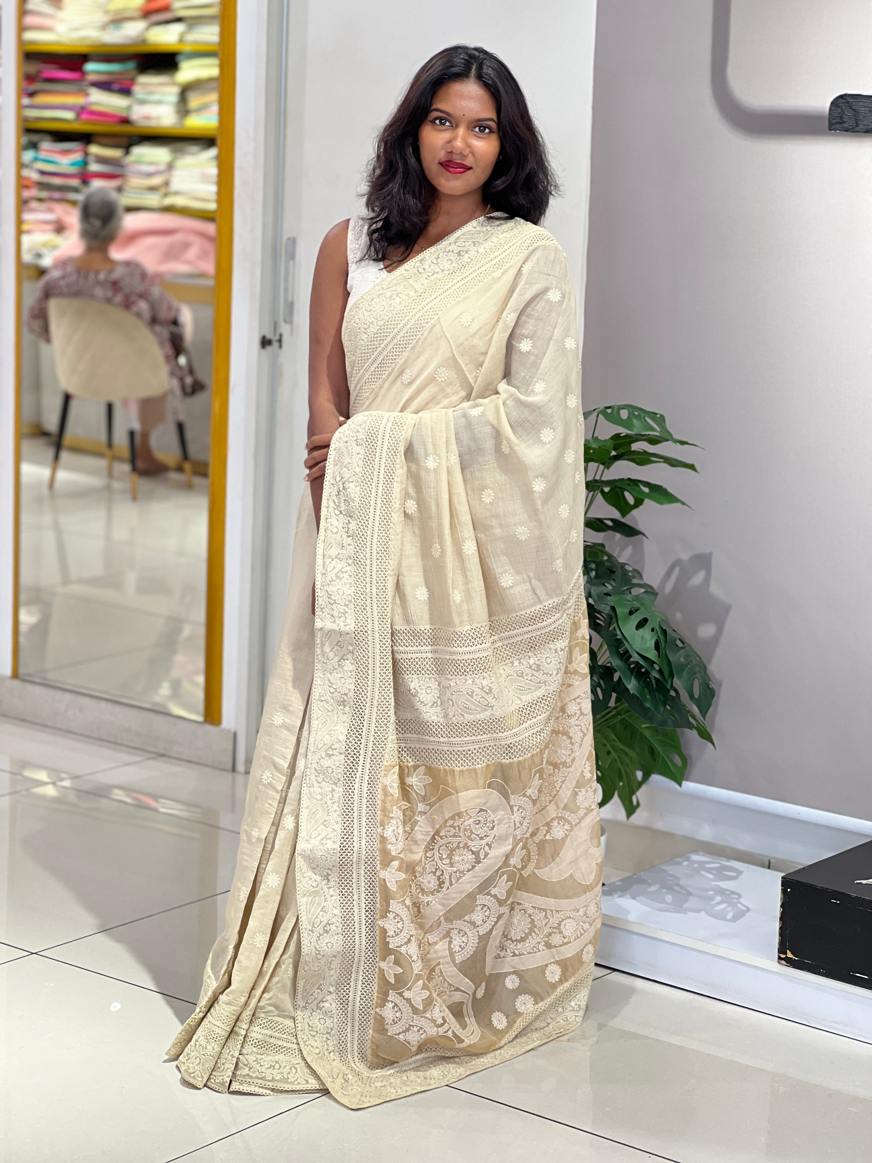 Lucknowi Inspired Embroidery Detailed Mul Chanderi Saree | MM427