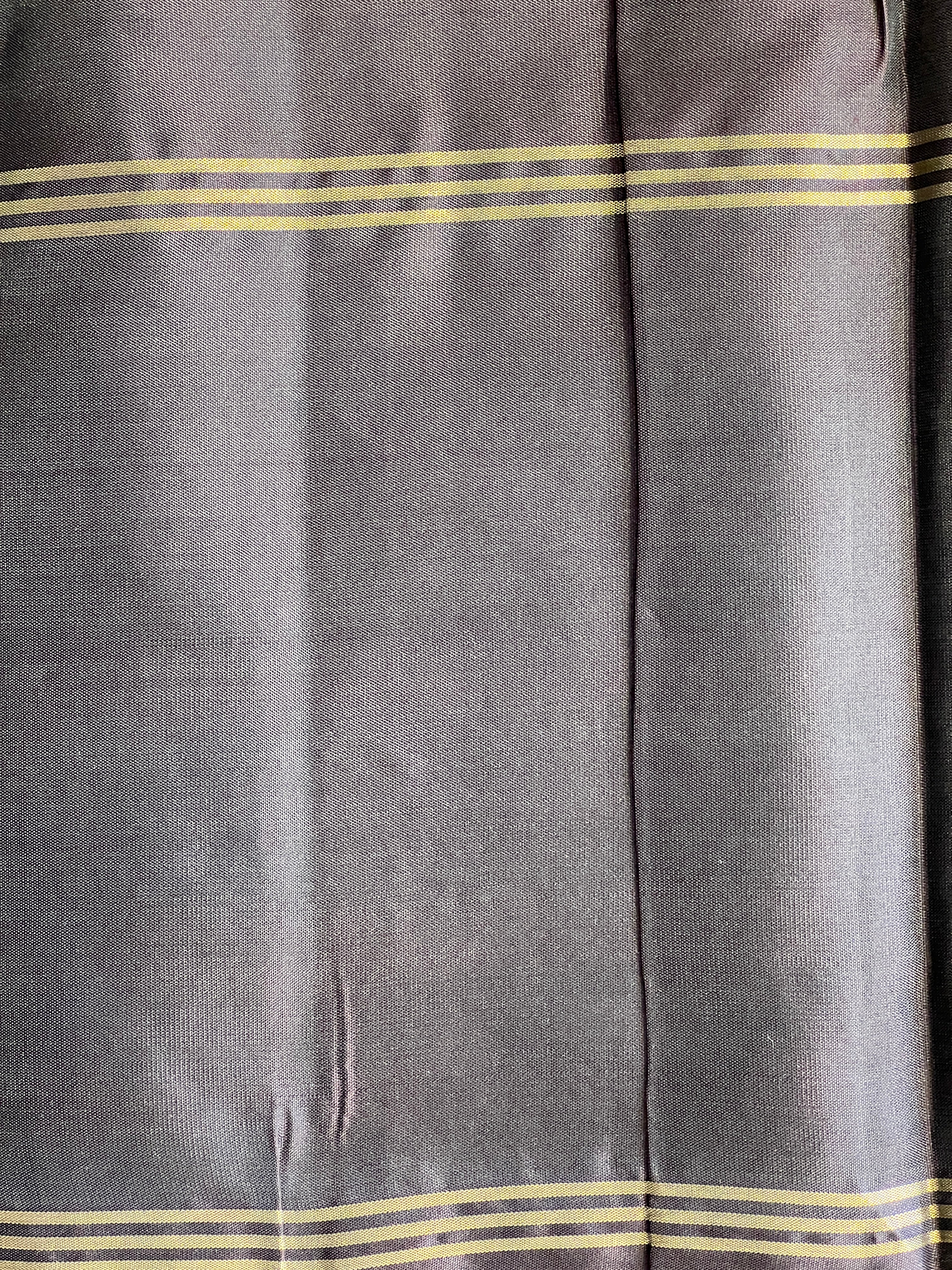 Hand Loom Abstract Pattern Soft Silk Saree | AT138