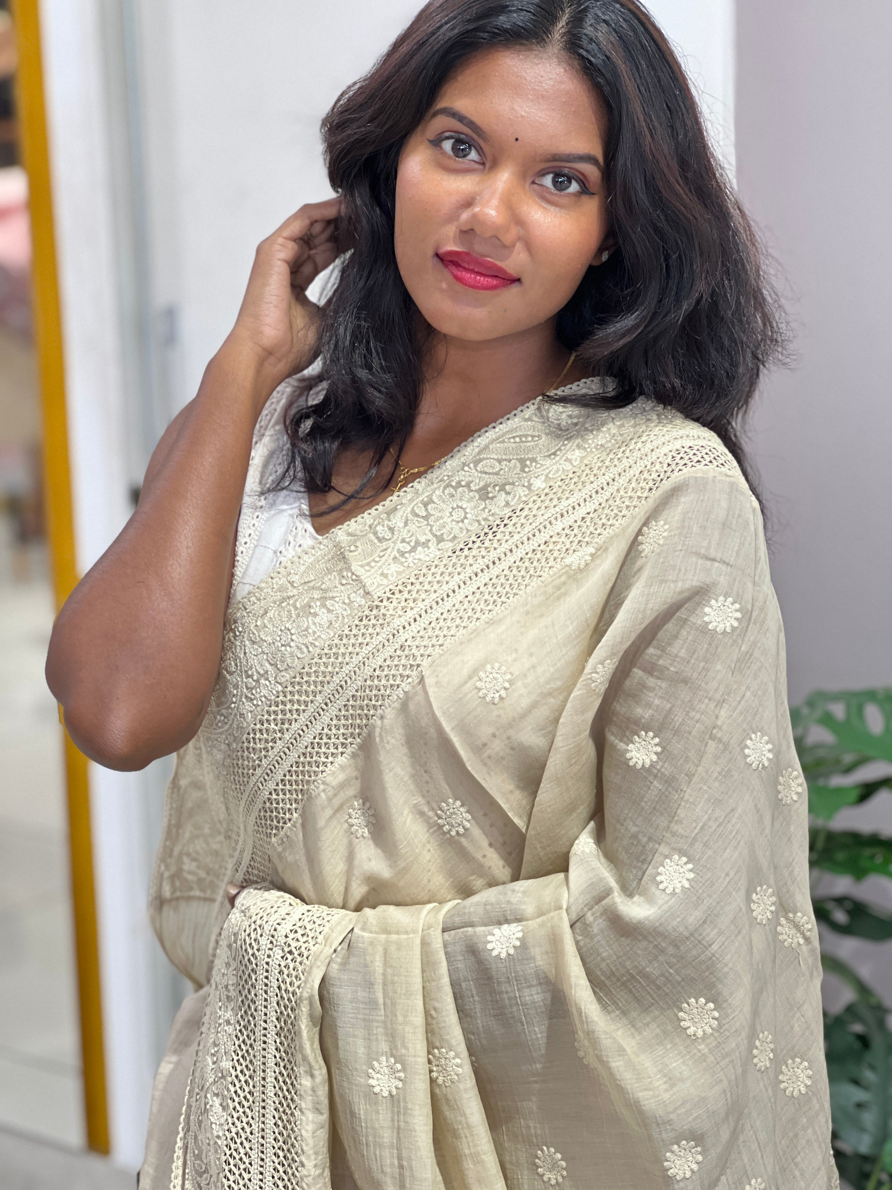 Lucknowi Inspired Embroidery Detailed Mul Chanderi Saree | MM427