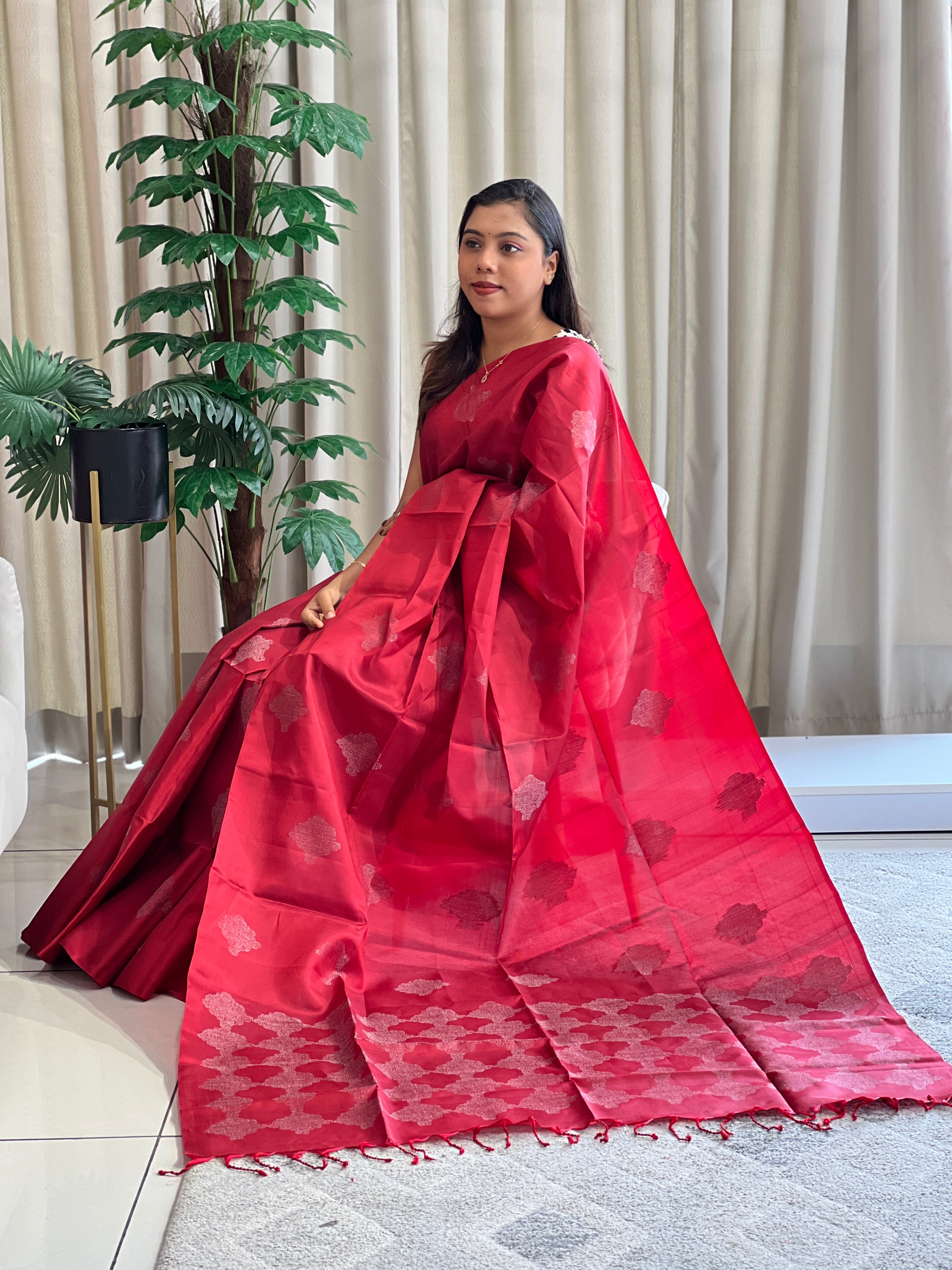 Kolam Pattern Buta Woven Soft Silk Saree | AT134
