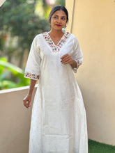 Hand Embroidery Chanderi Kurta | OS384