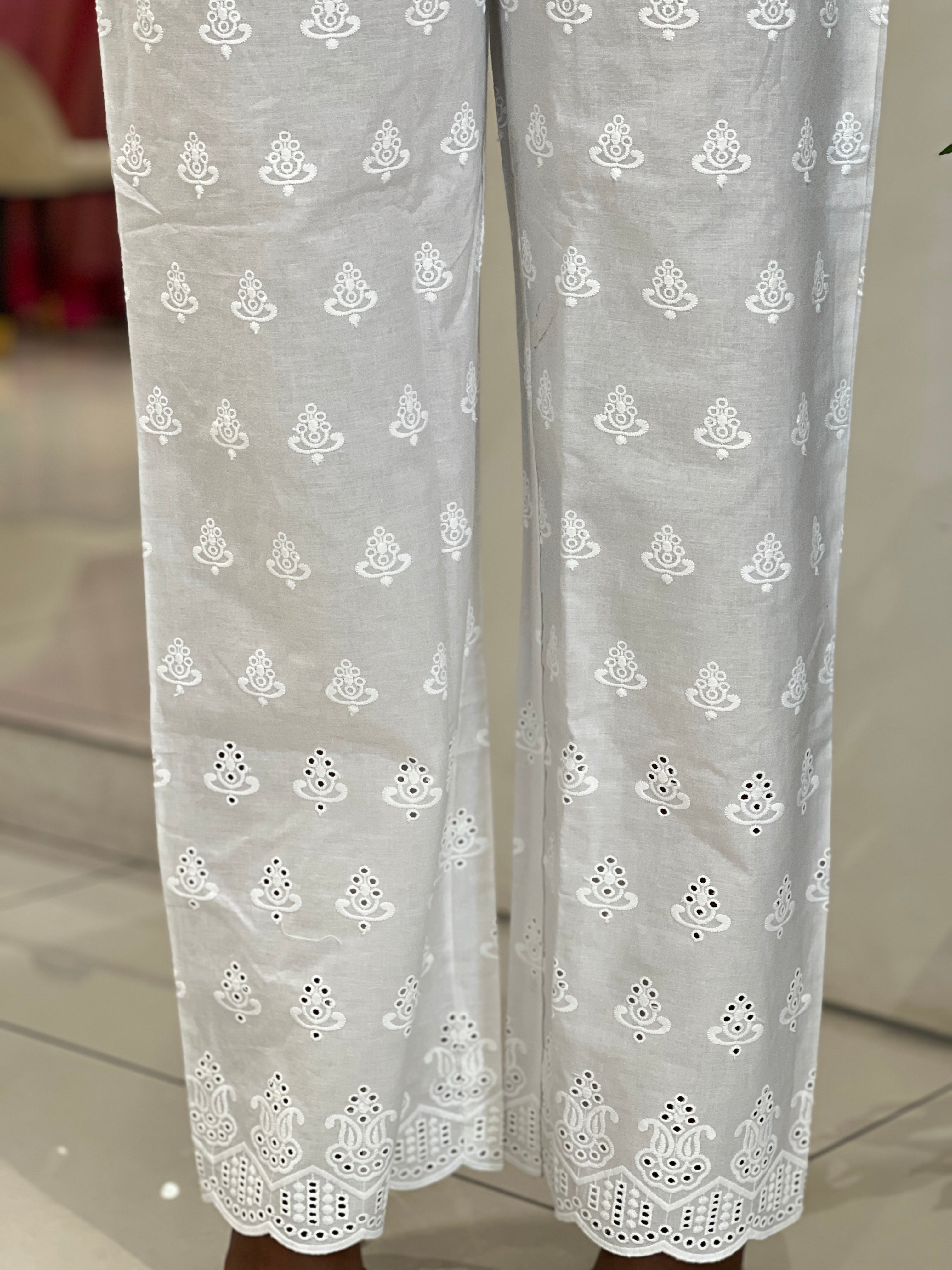 Embroidery With Schiffli Detailed Cotton Bottom | PGI299