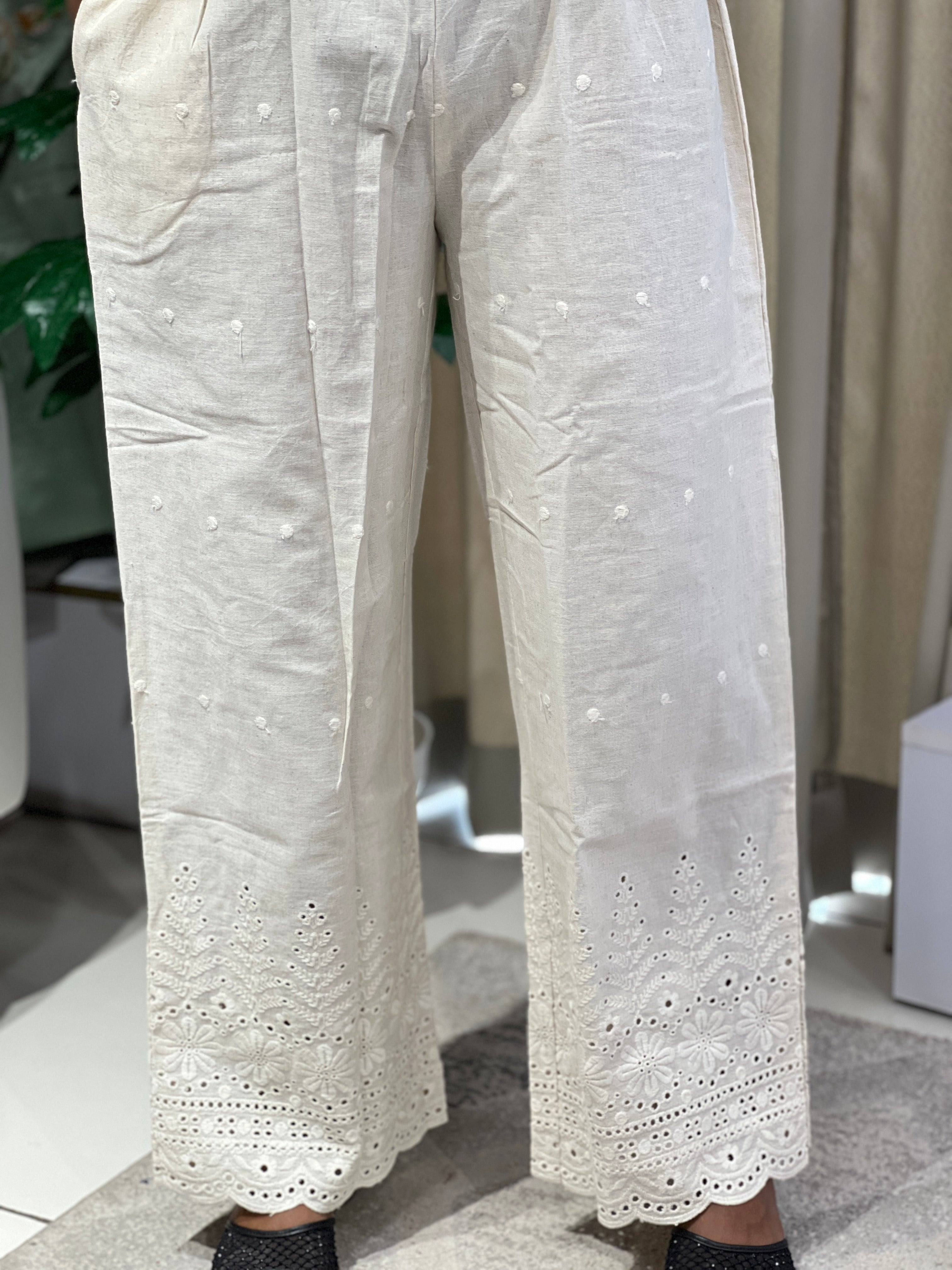 Embroidery With Schiffli Detailed Cotton Bottom | PGI306