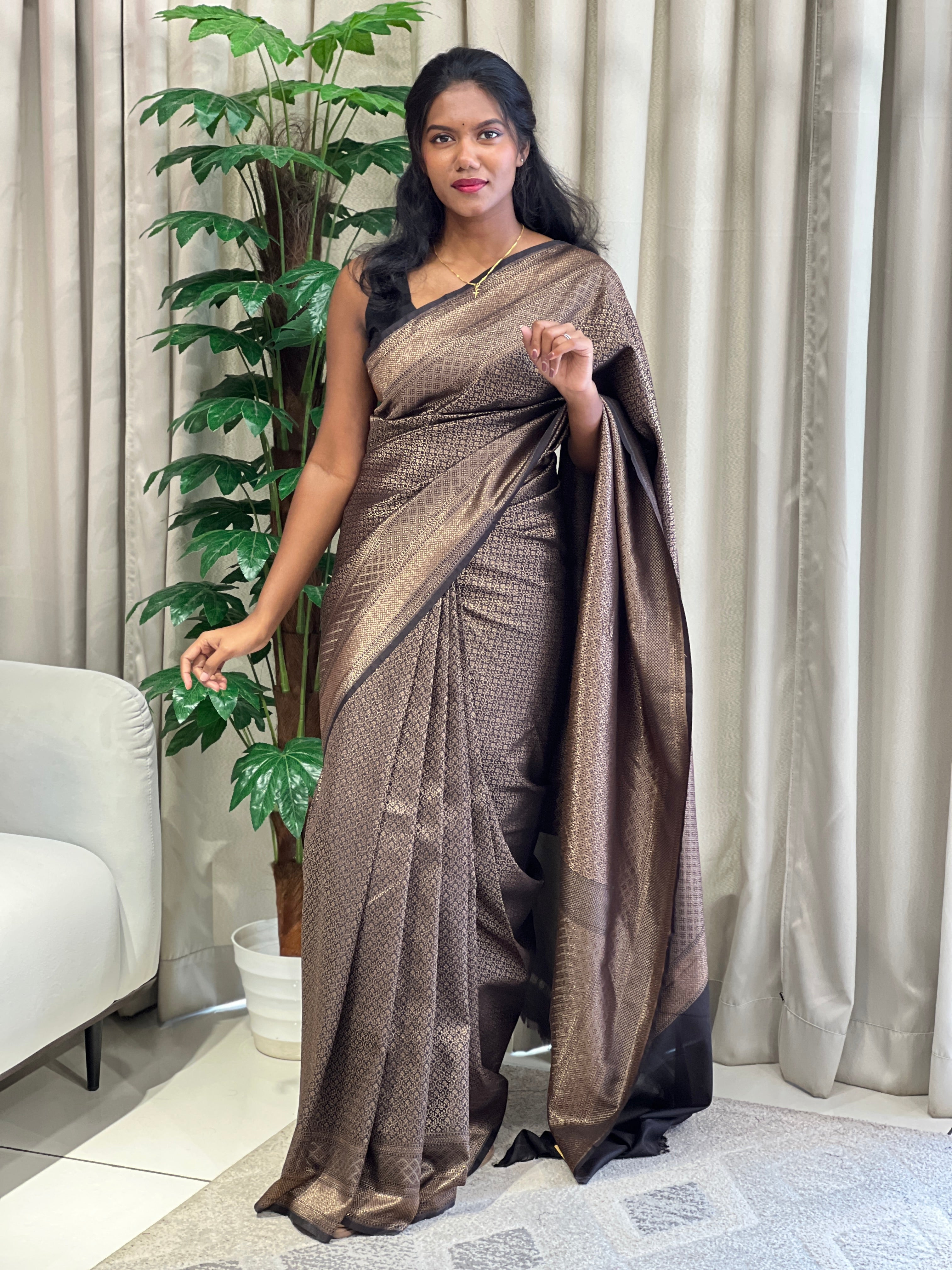 Brocade Patterned Semi Banarasi Saree | YNG1111