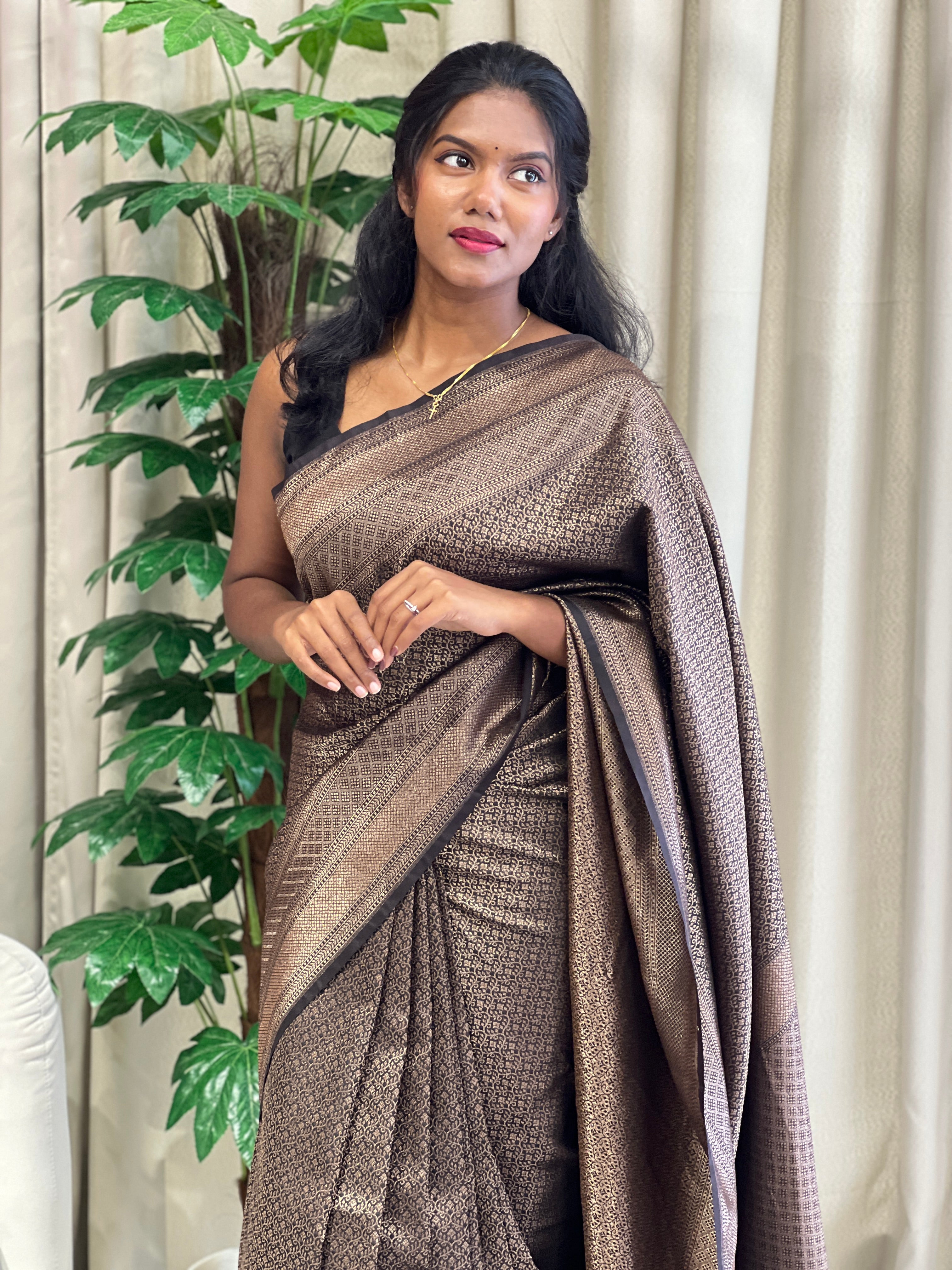 Brocade Patterned Semi Banarasi Saree | YNG1111