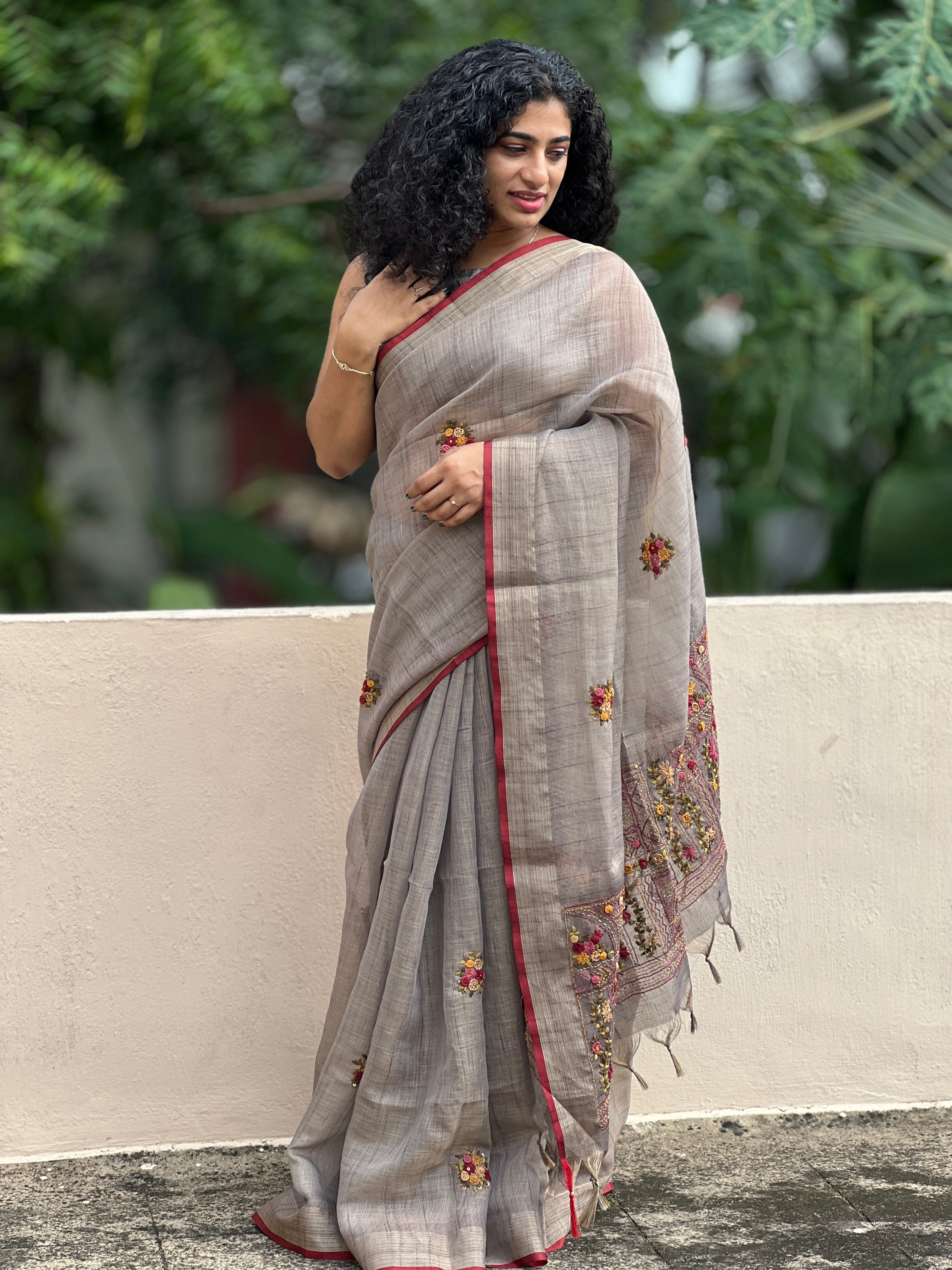 Hand Embroidery Tussar Linen Saree | KSD104