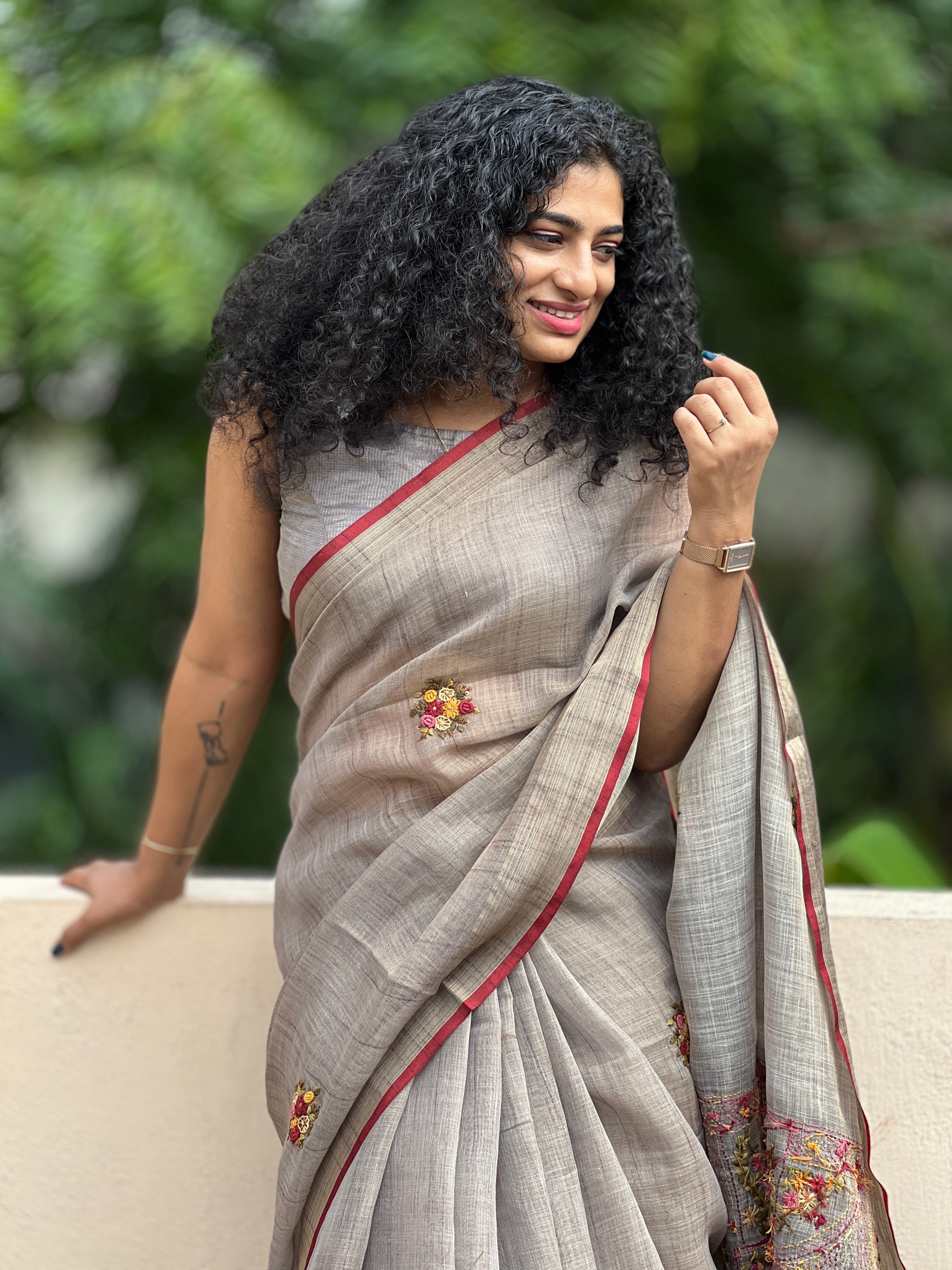 Hand Embroidery Tussar Linen Saree | KSD104