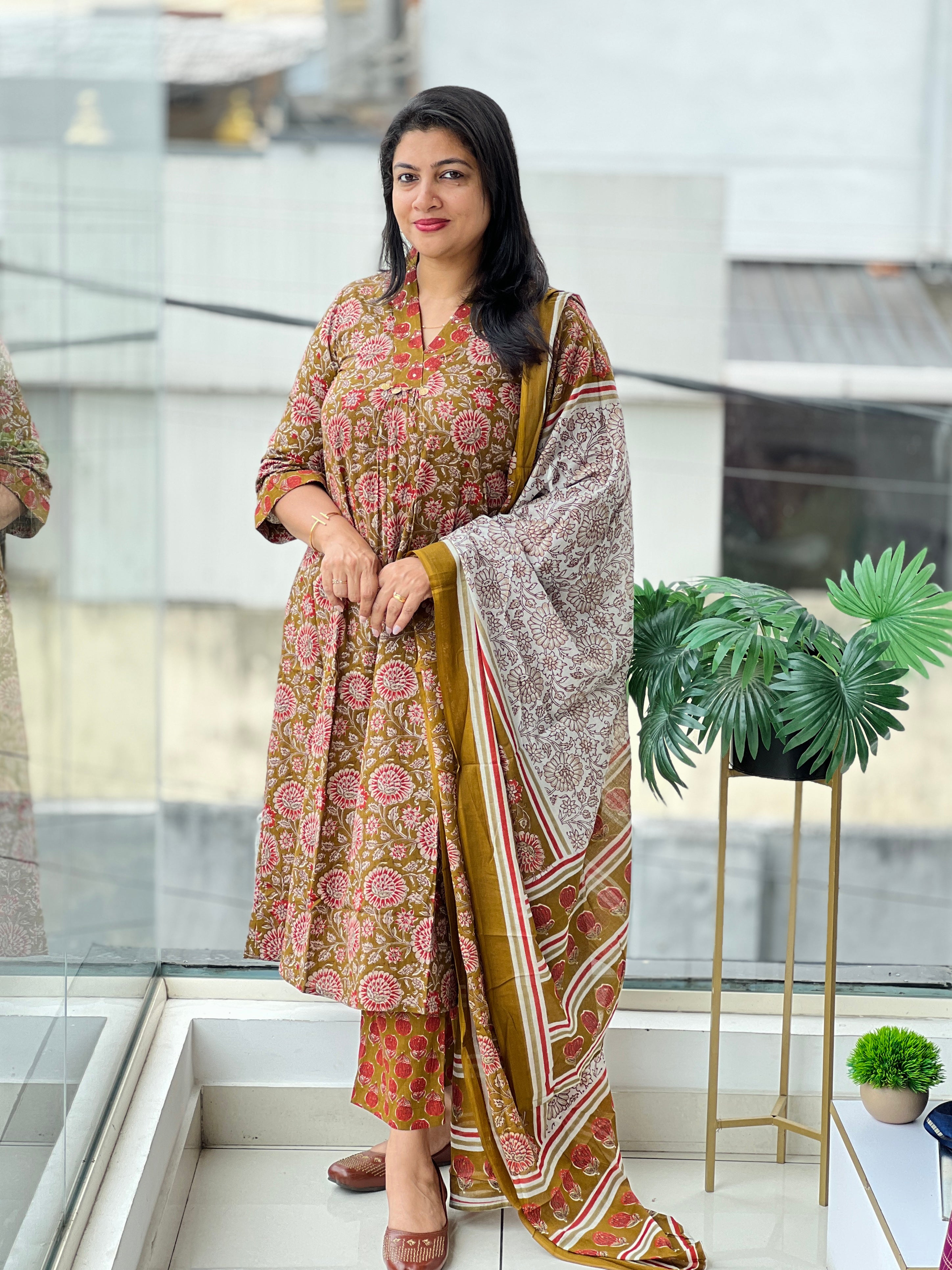 Block Printed Cotton Kurta Set | OMF121