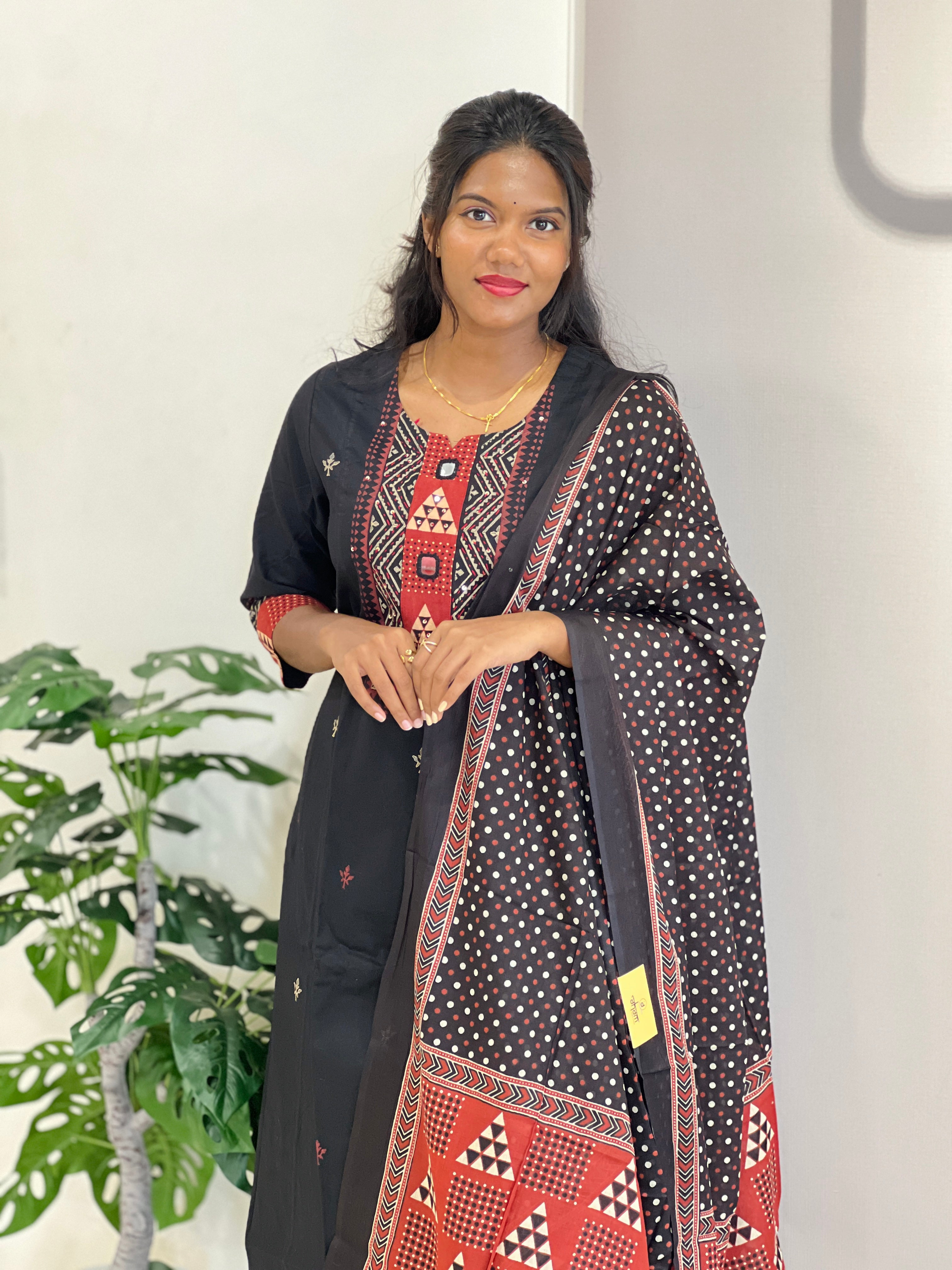 Block Printed Cotton Kurta Set | OMF124