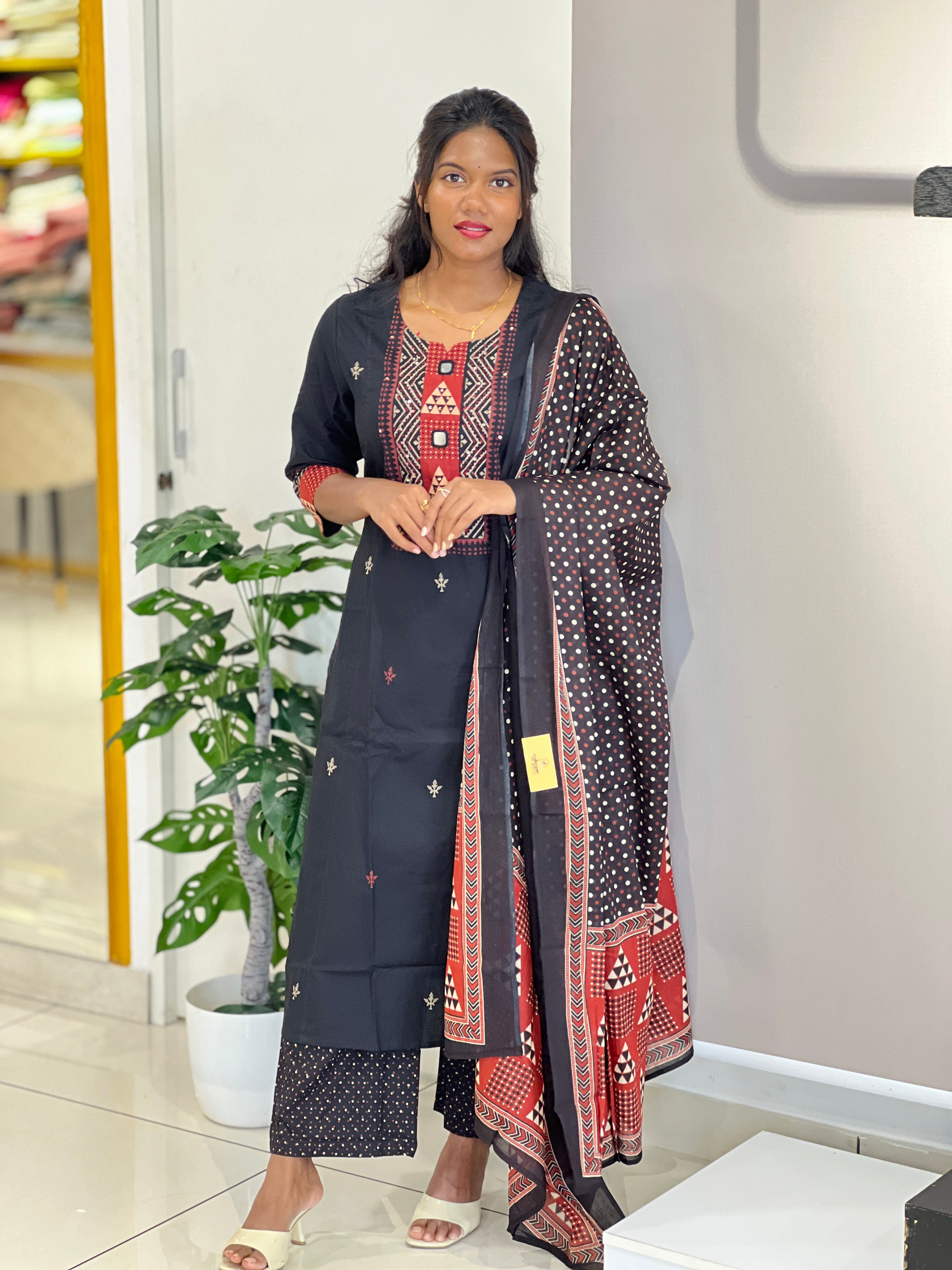 Block Printed Cotton Kurta Set | OMF124