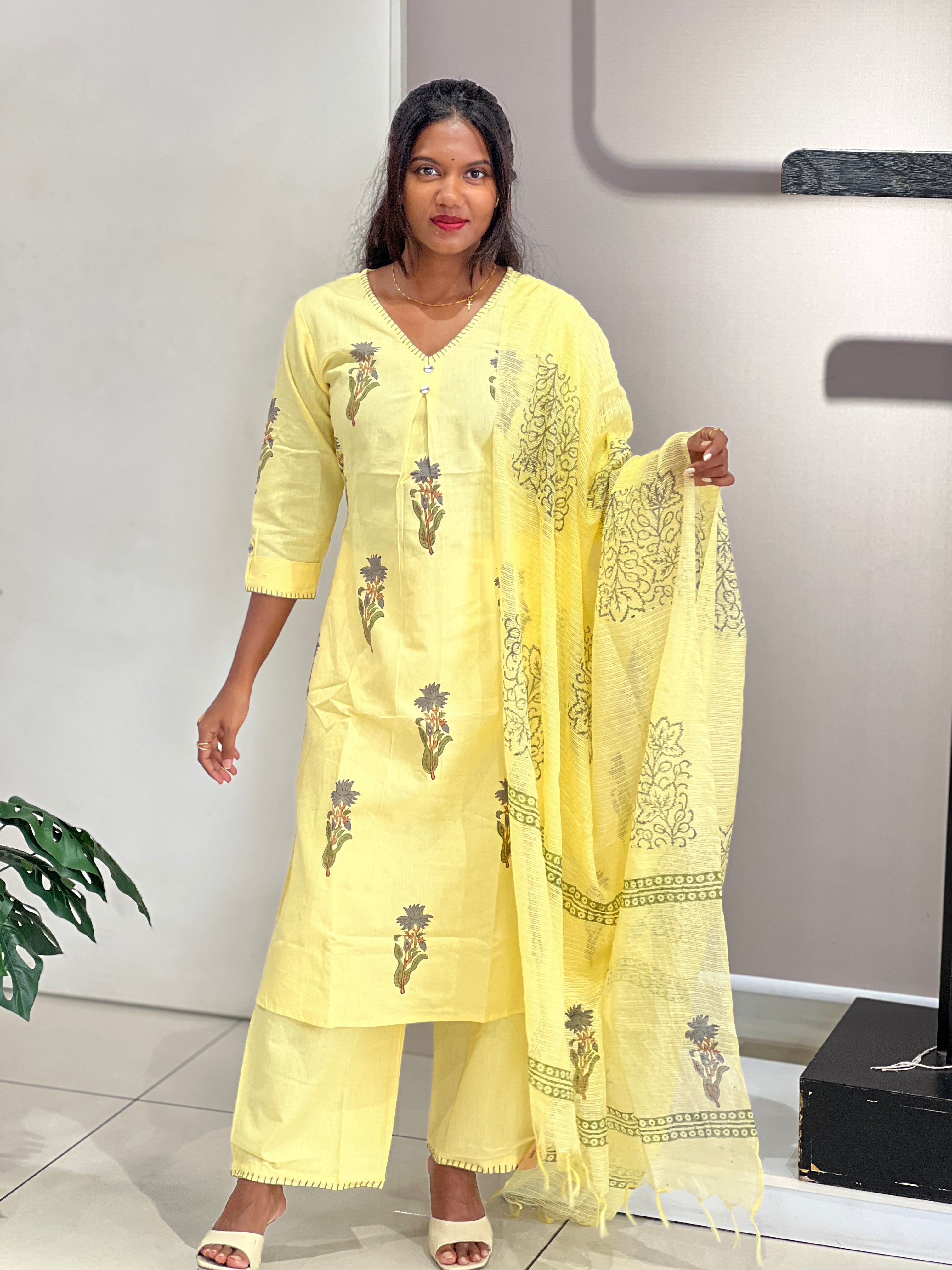 Block Printed Linen Cotton Kurta Set | OMF129