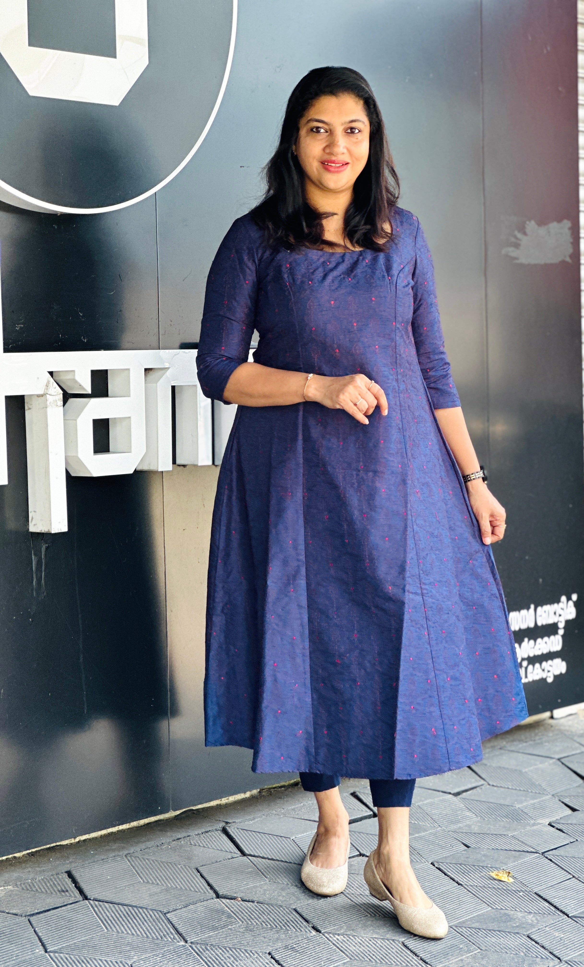 Floral Jaal Embroidery Detailed Semi Raw Silk Kurta Set | DN783