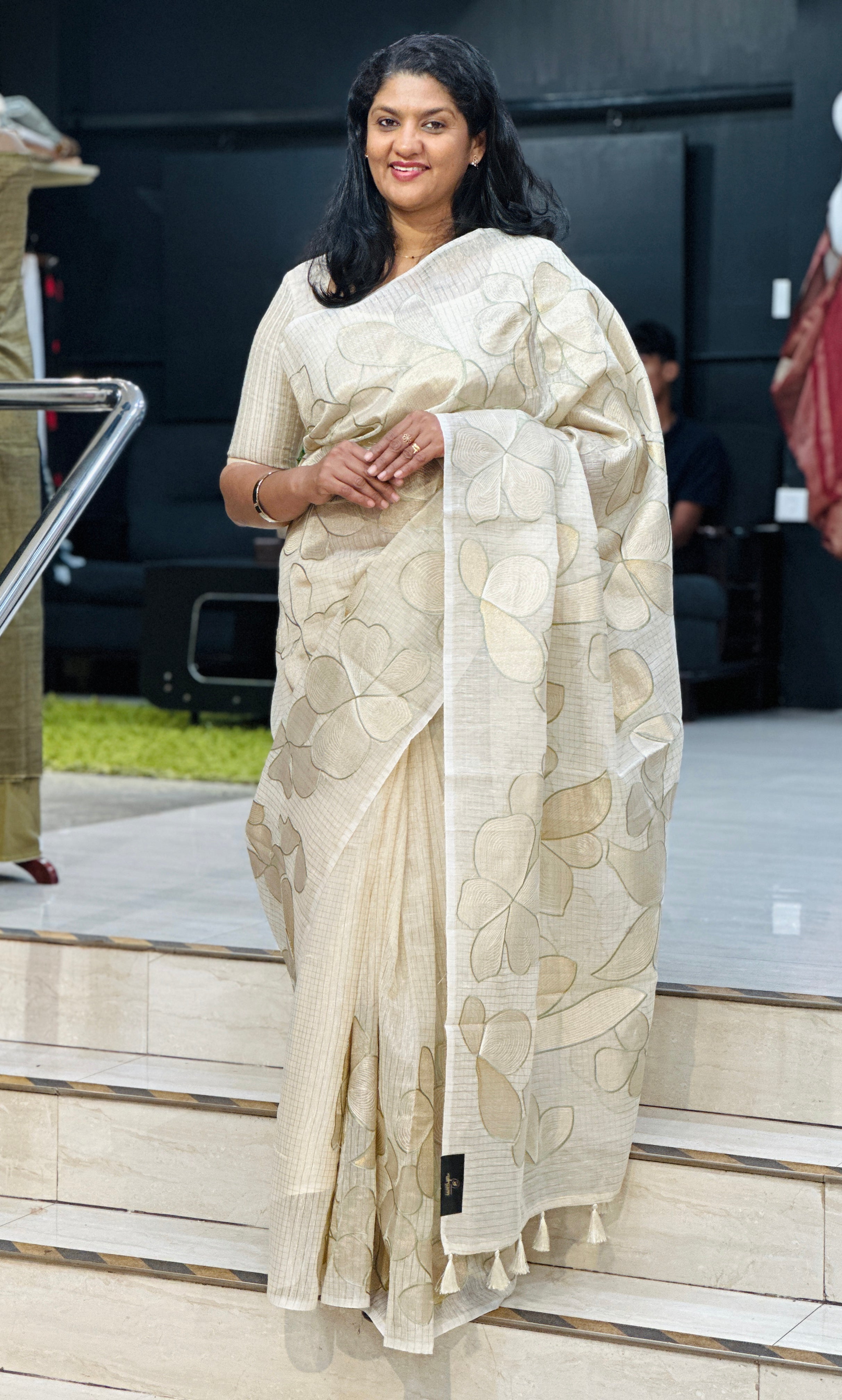 Embroidered Applique Linen Finish Saree |  ZSS555