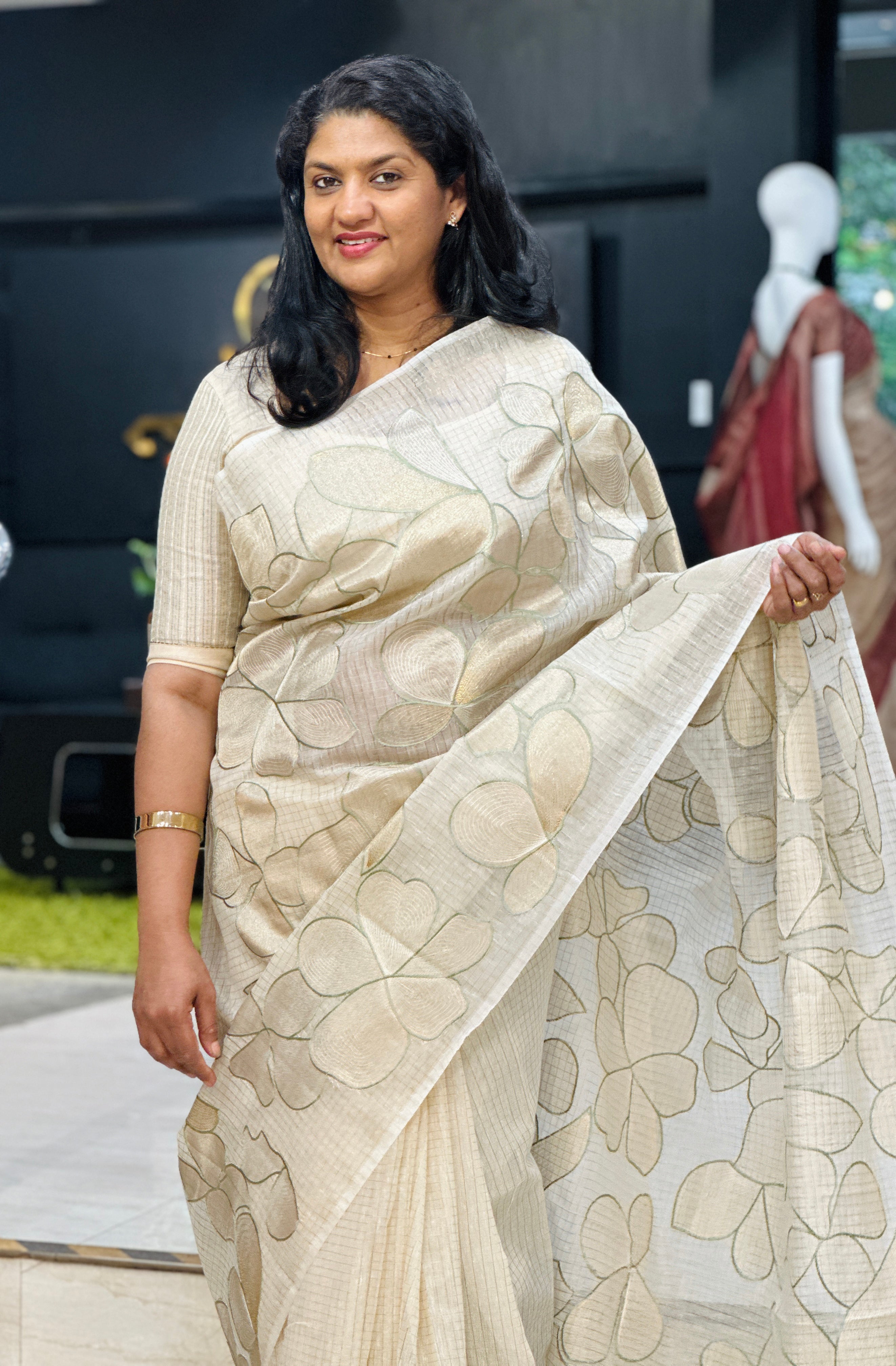 Embroidered Applique Linen Finish Saree |  ZSS555