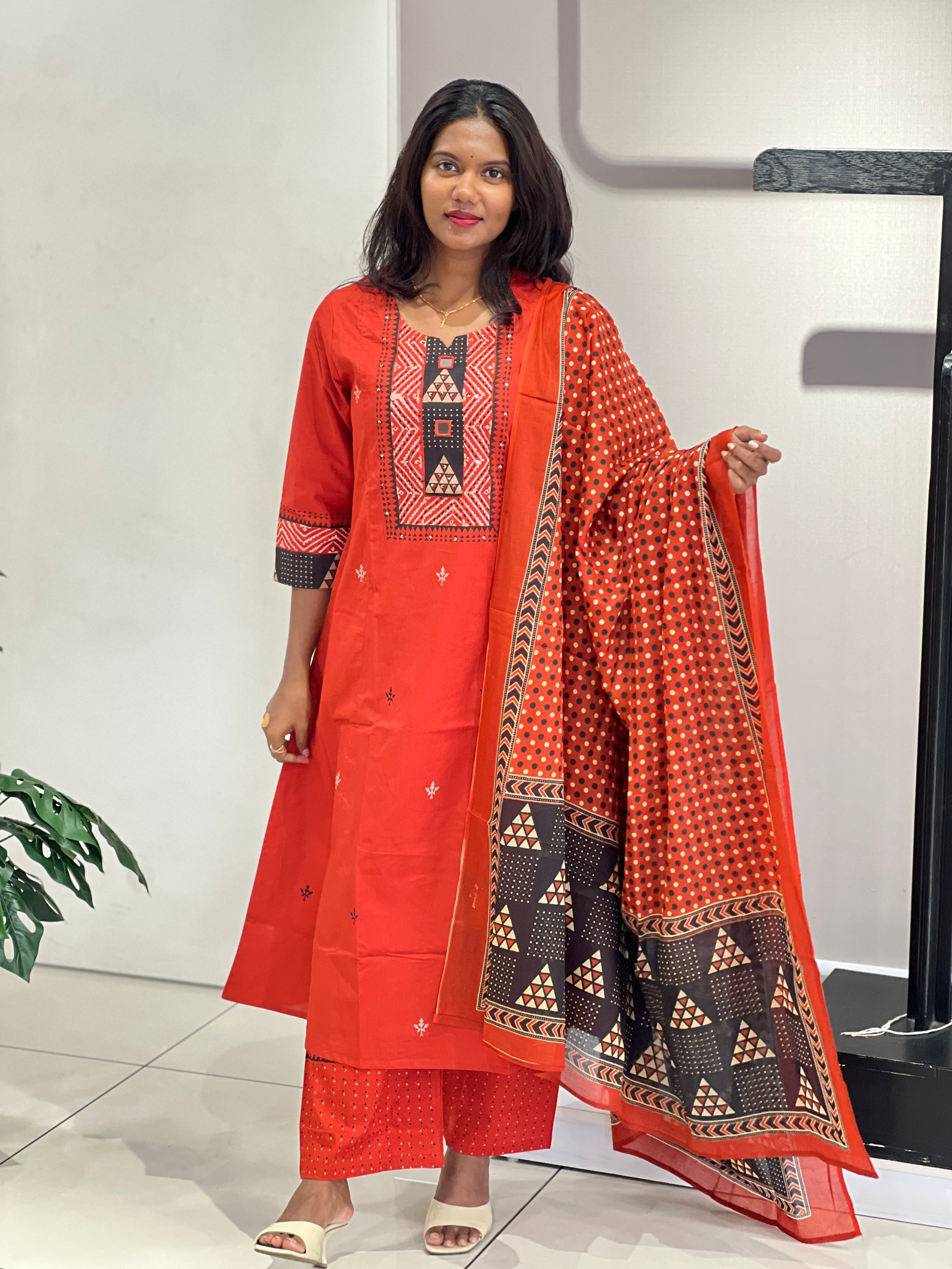 Block Printed Cotton Kurta Set | OMF123